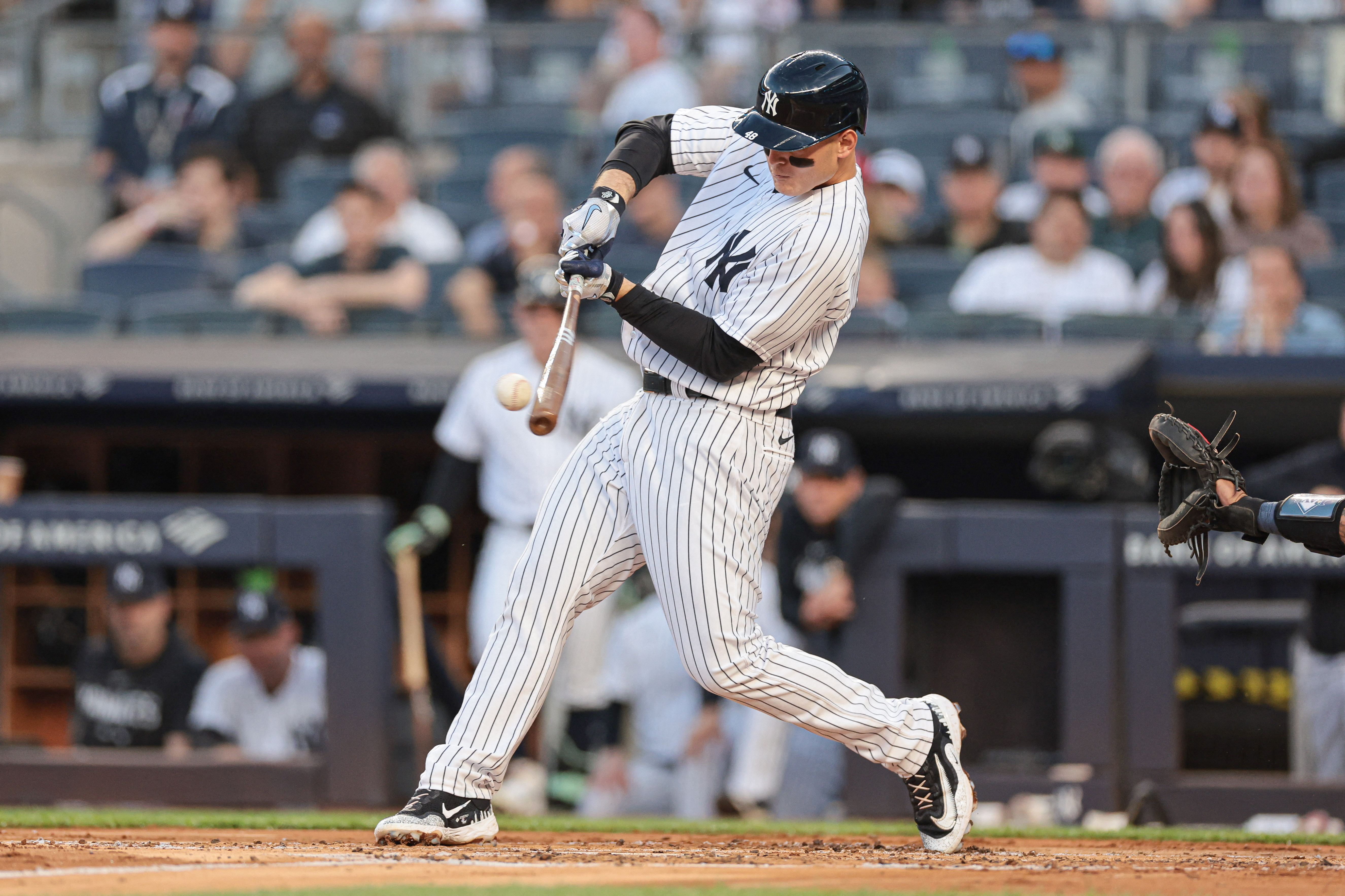 Rizzo homers twice as Yankees rally in eighth to beat Rays 6-5