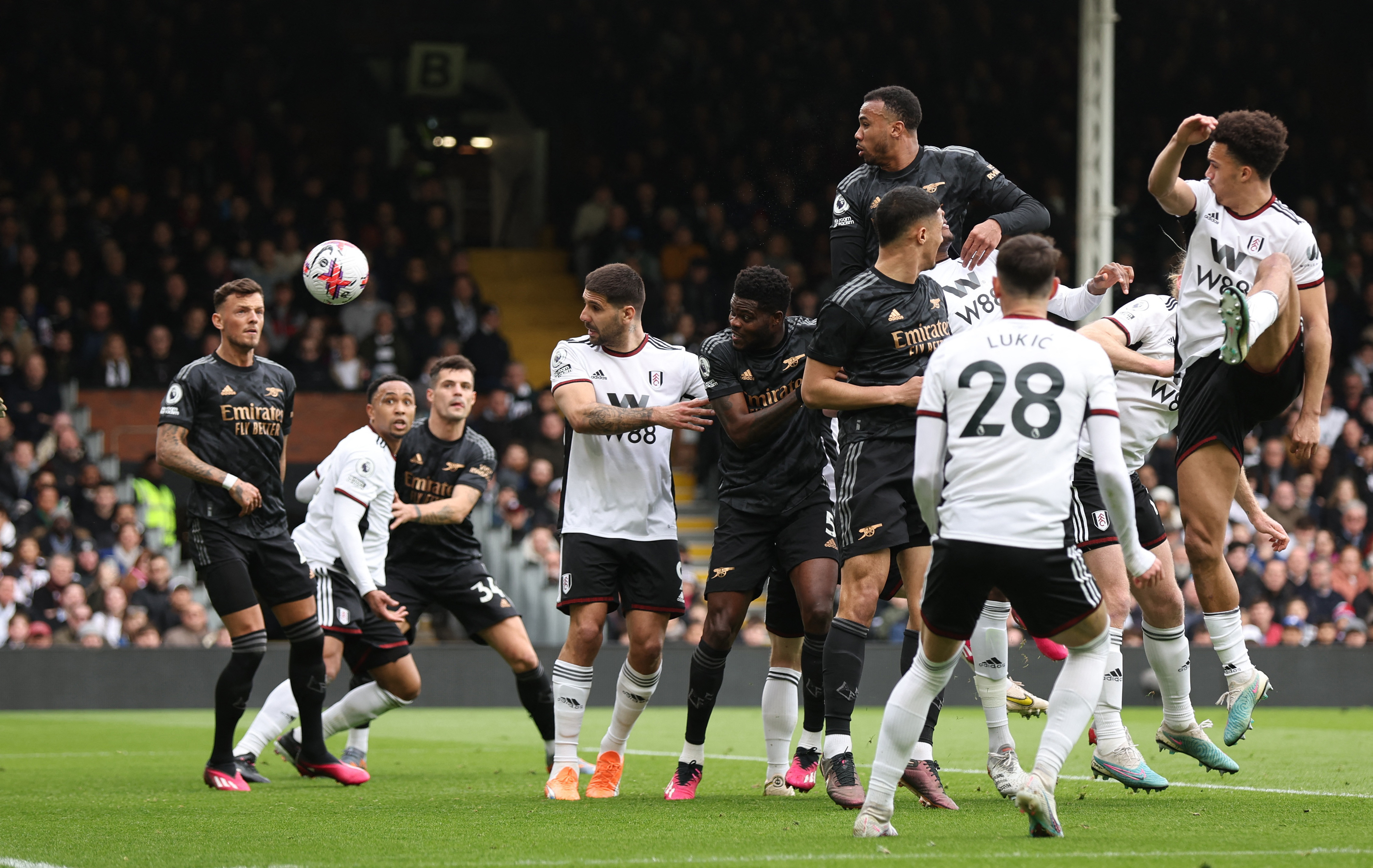 League leaders Arsenal cruise to 3 0 win over Fulham Reuters