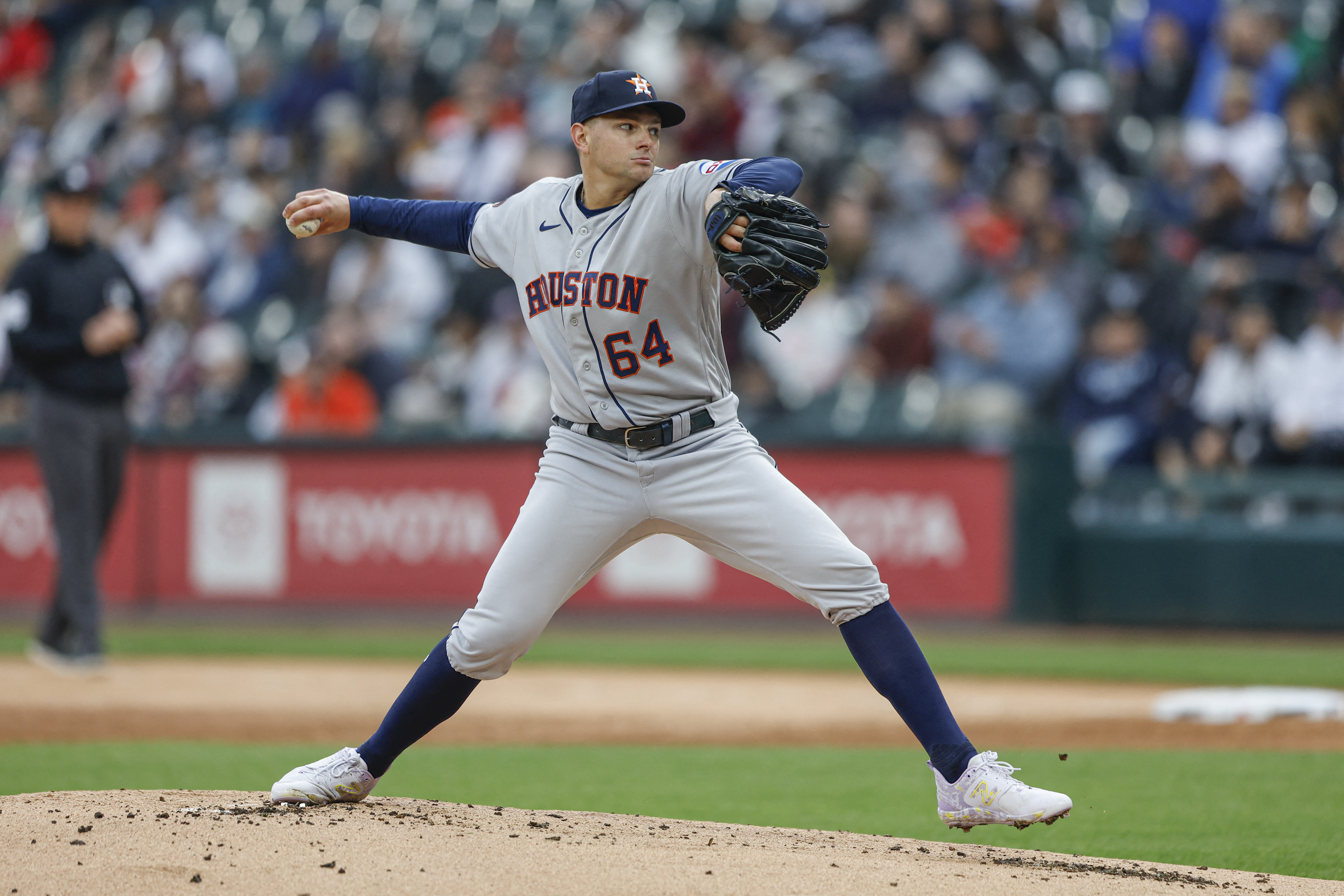 Luis Robert Jr. stars as Chicago White Sox top Houston Astros 3-1 - ABC7  Chicago