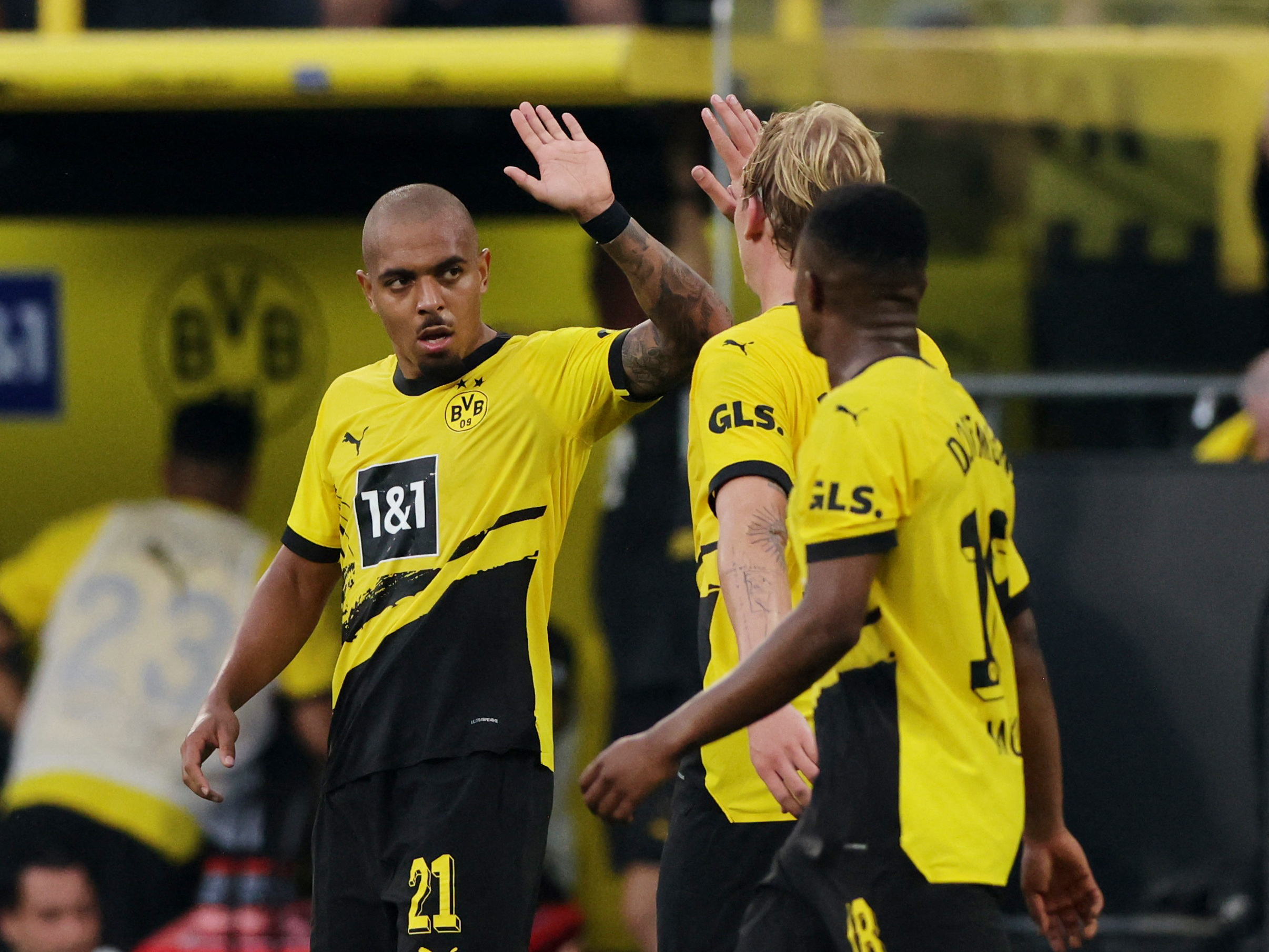 Bundesliga: Donyell Malen scores late to hand Dortmund 1-0 win