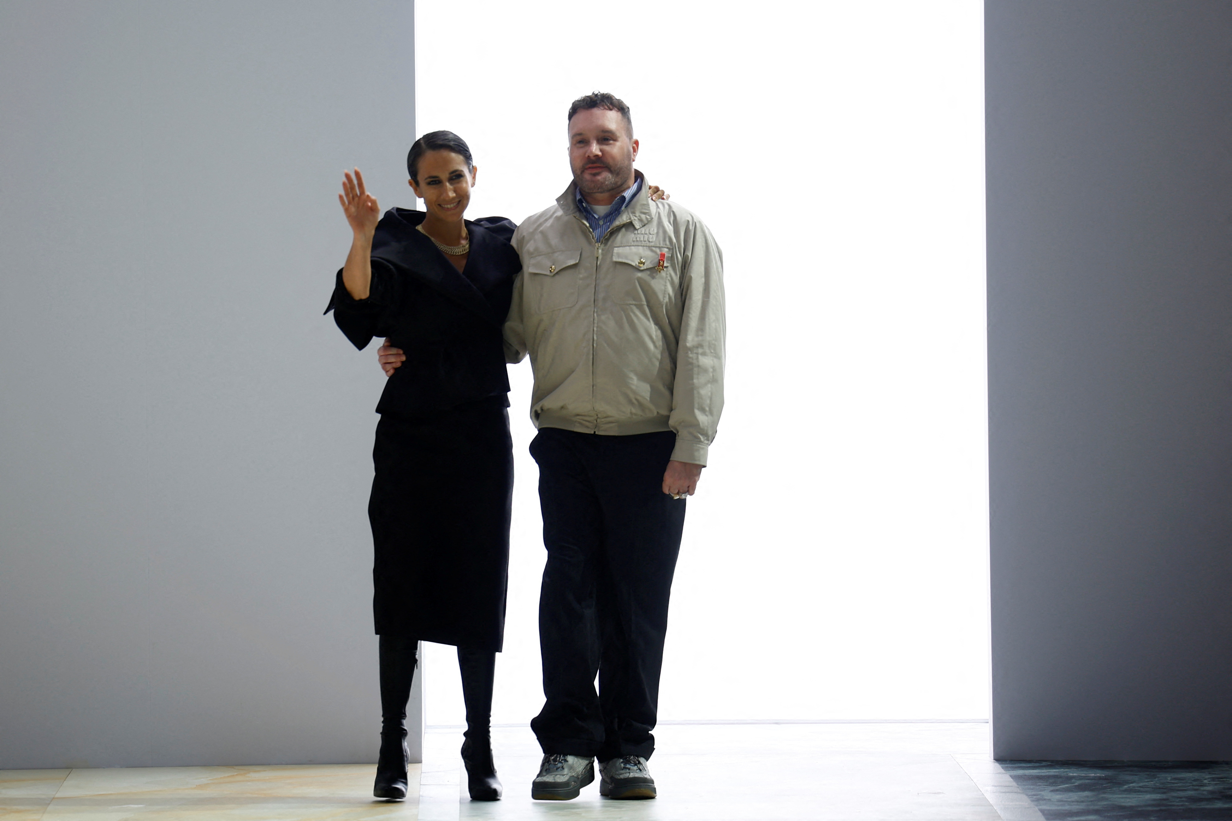 あ*ー様 LOEWE カルティエ Dior FENDI 等 バッグ まとめ 9点 Kim Jones to exit Fendi, maintains Dior Homme role, Fendi says