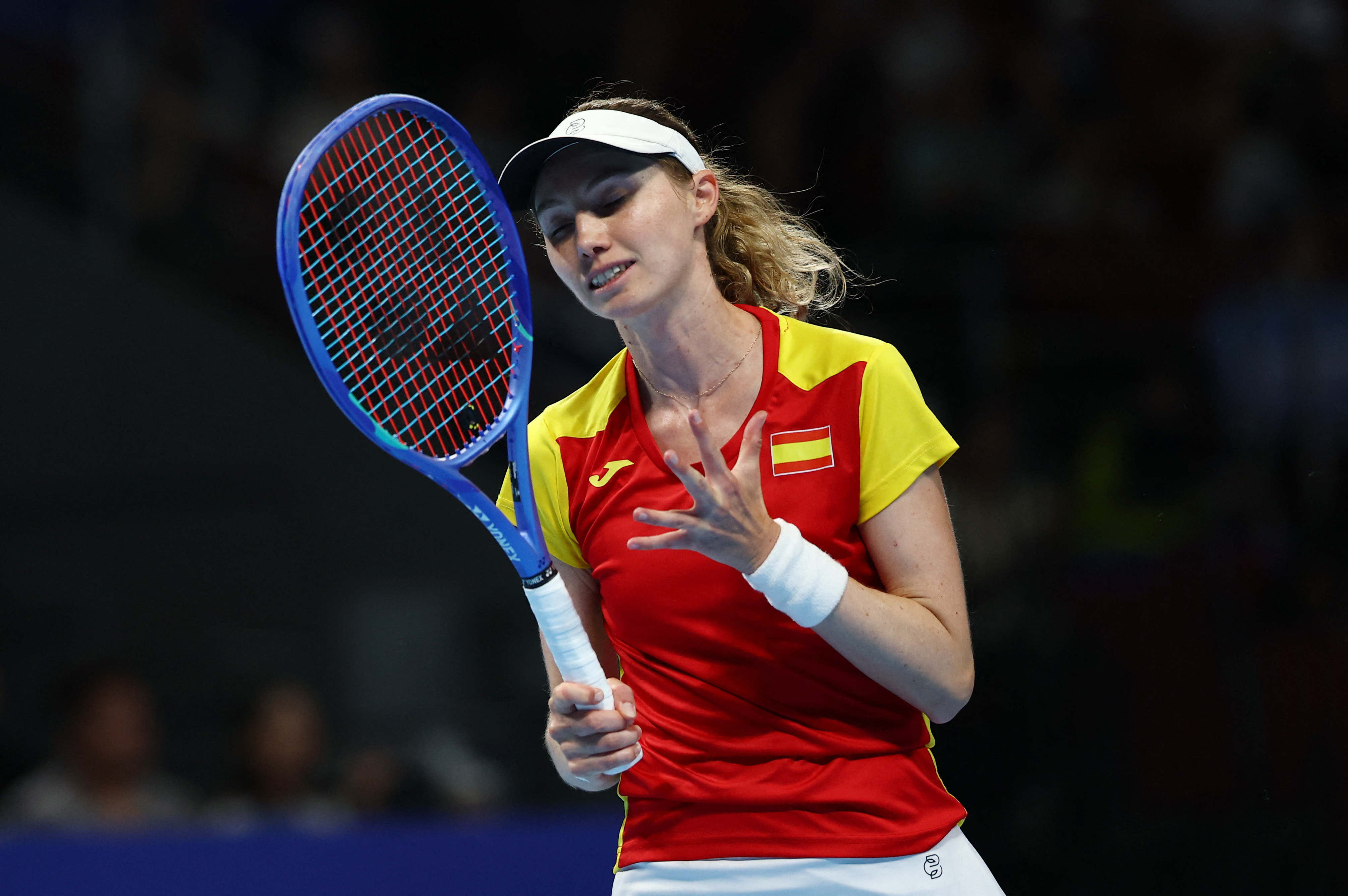 Noskova, Muchova crush Spain to send Czechs into Billie Jean King