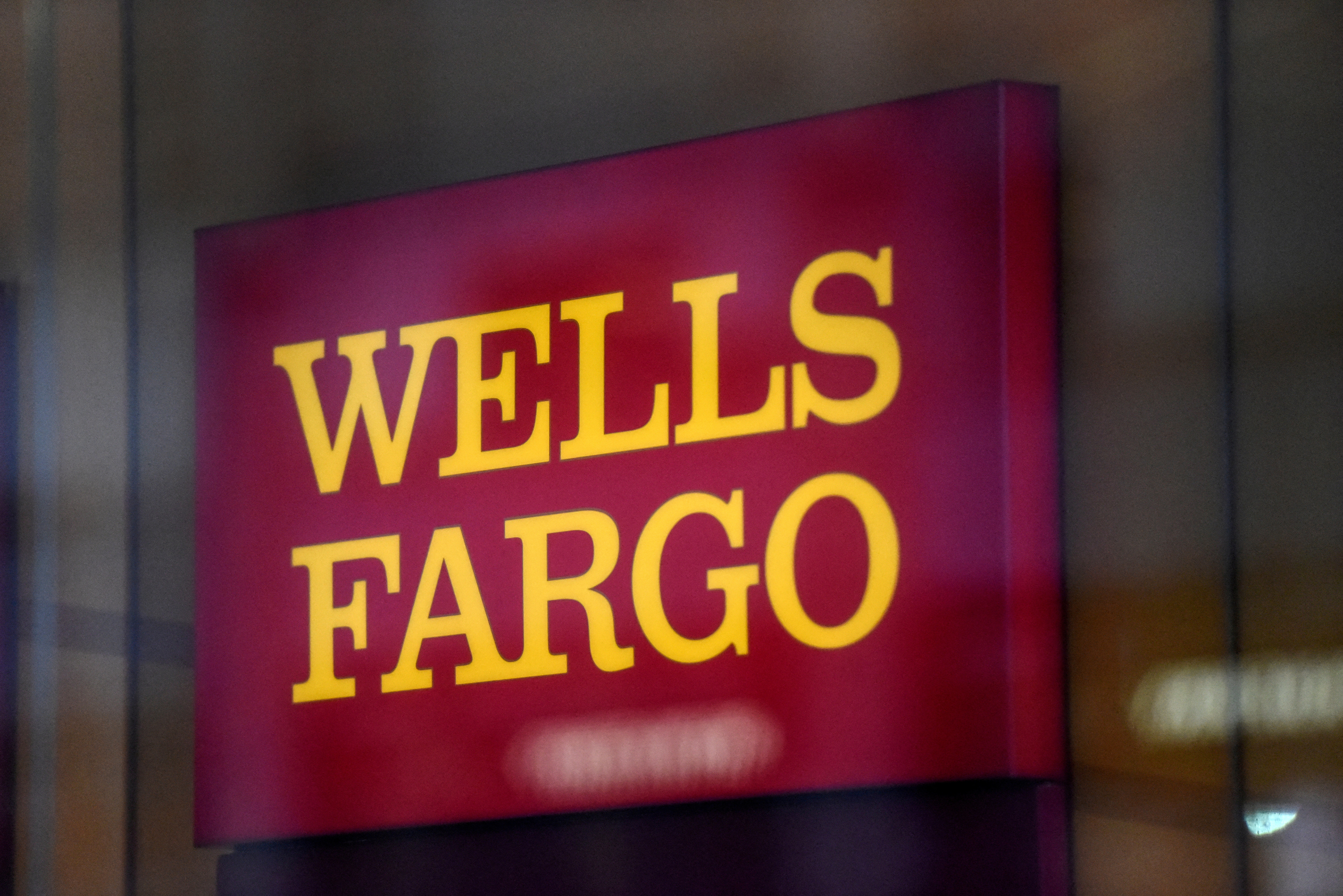 Wells on sale fargo fees