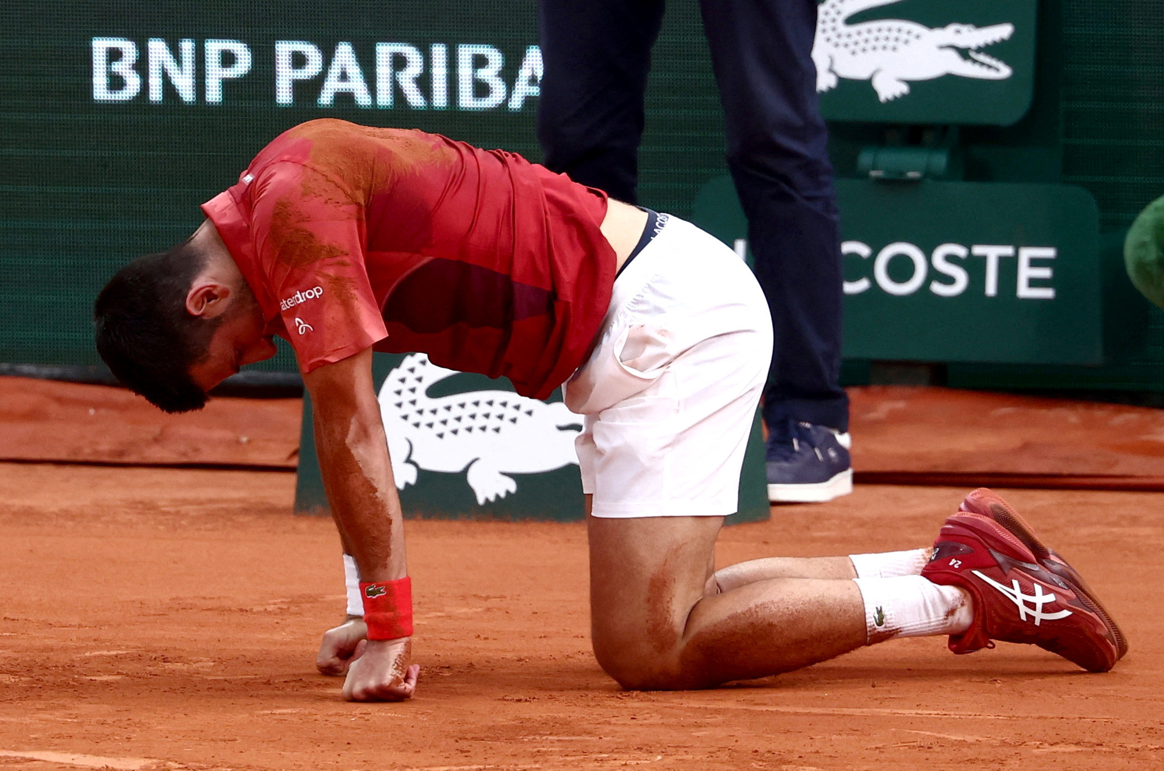 Djokovic undergoes successful knee surgery after withdrawing from