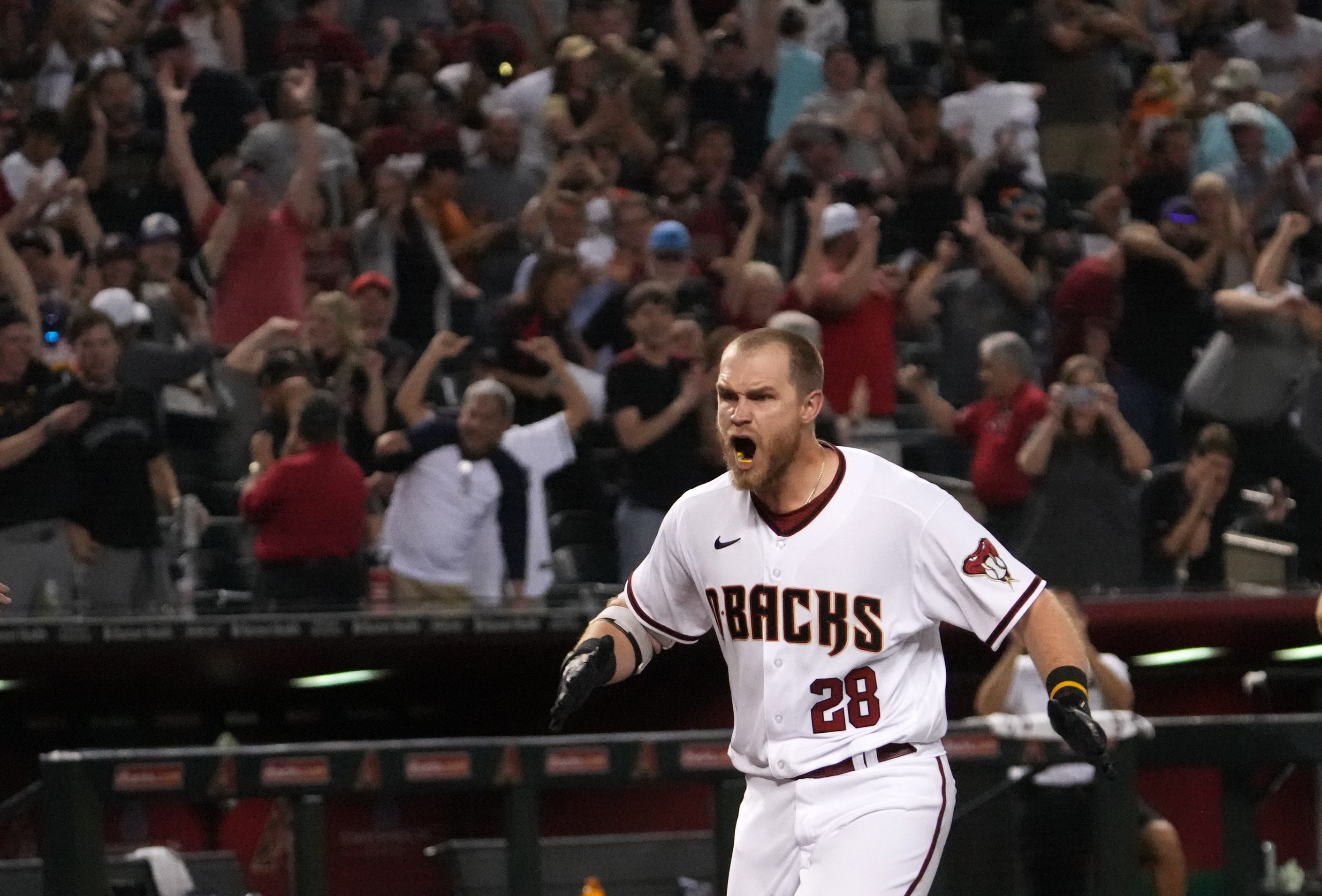 MLB: Seiya Suzuki Double in a Run for the Cubs, Cubs Power Past  Diamondbacks 5-2 - The Japan News