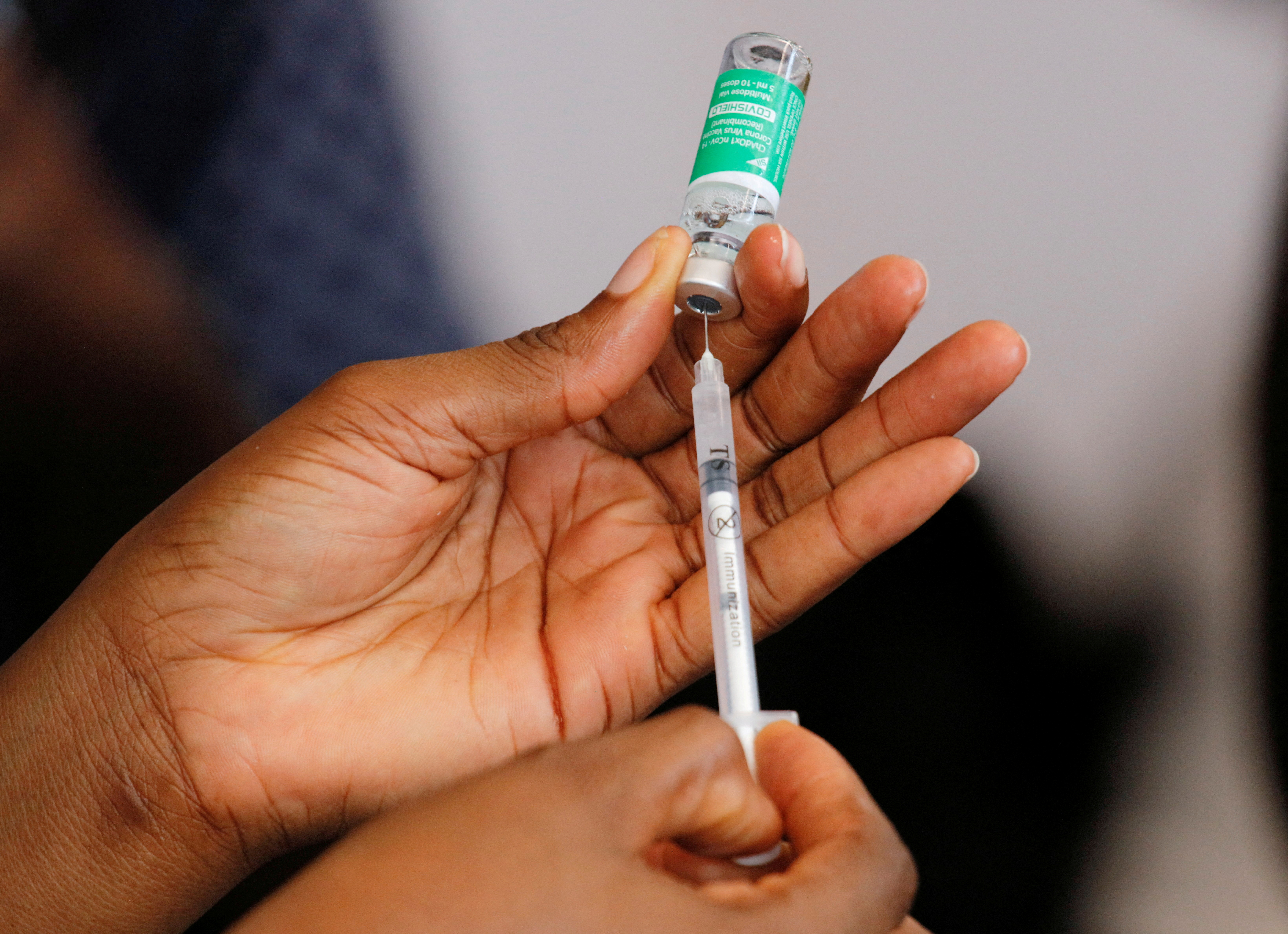 Ghana launches COVID-19 vaccination campaign