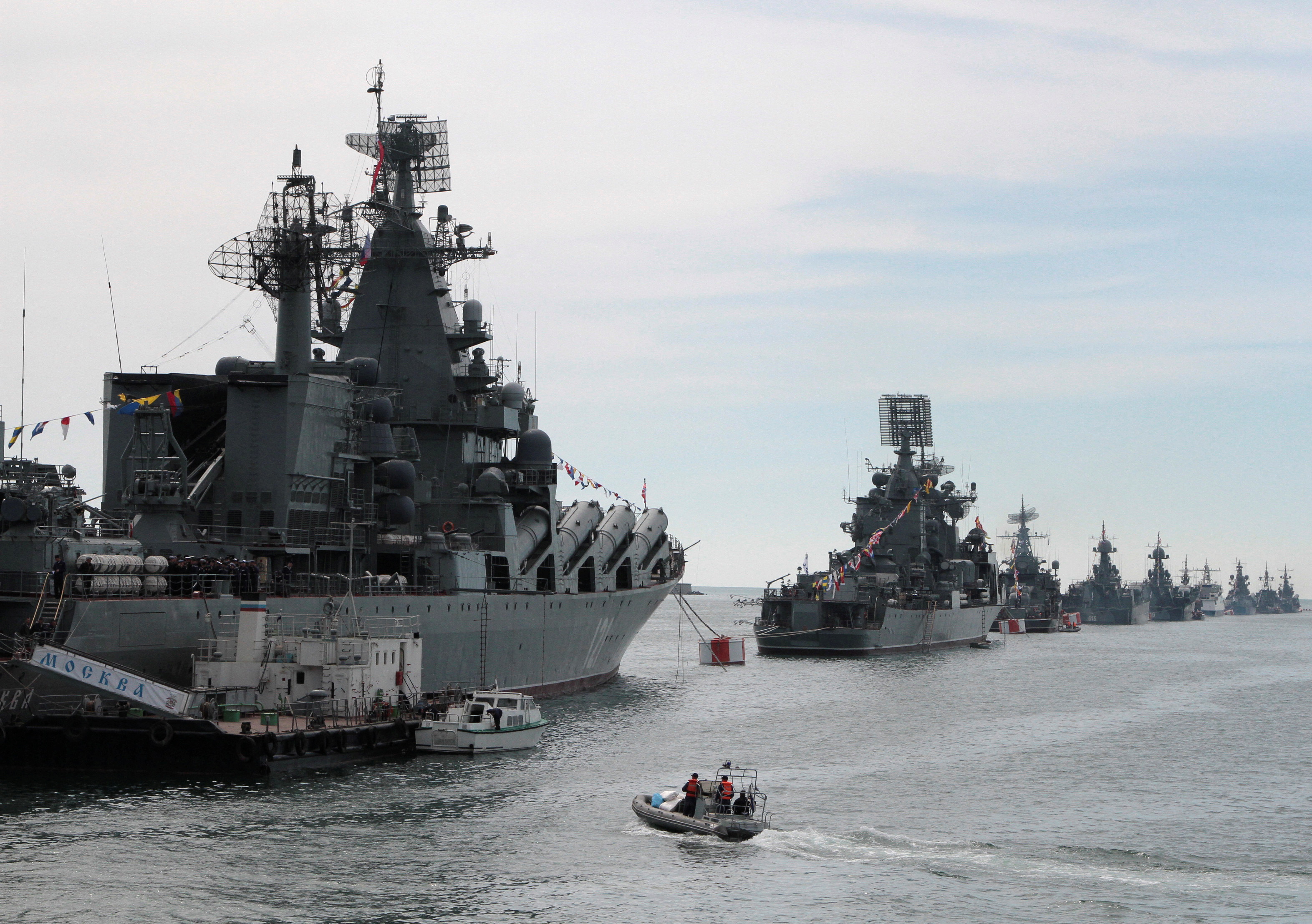 Russian Navy vessels are anchored in a bay of the Black Sea port of Sevastopol in Crimea May 8, 2014.   REUTERS/Stringer/File Photo