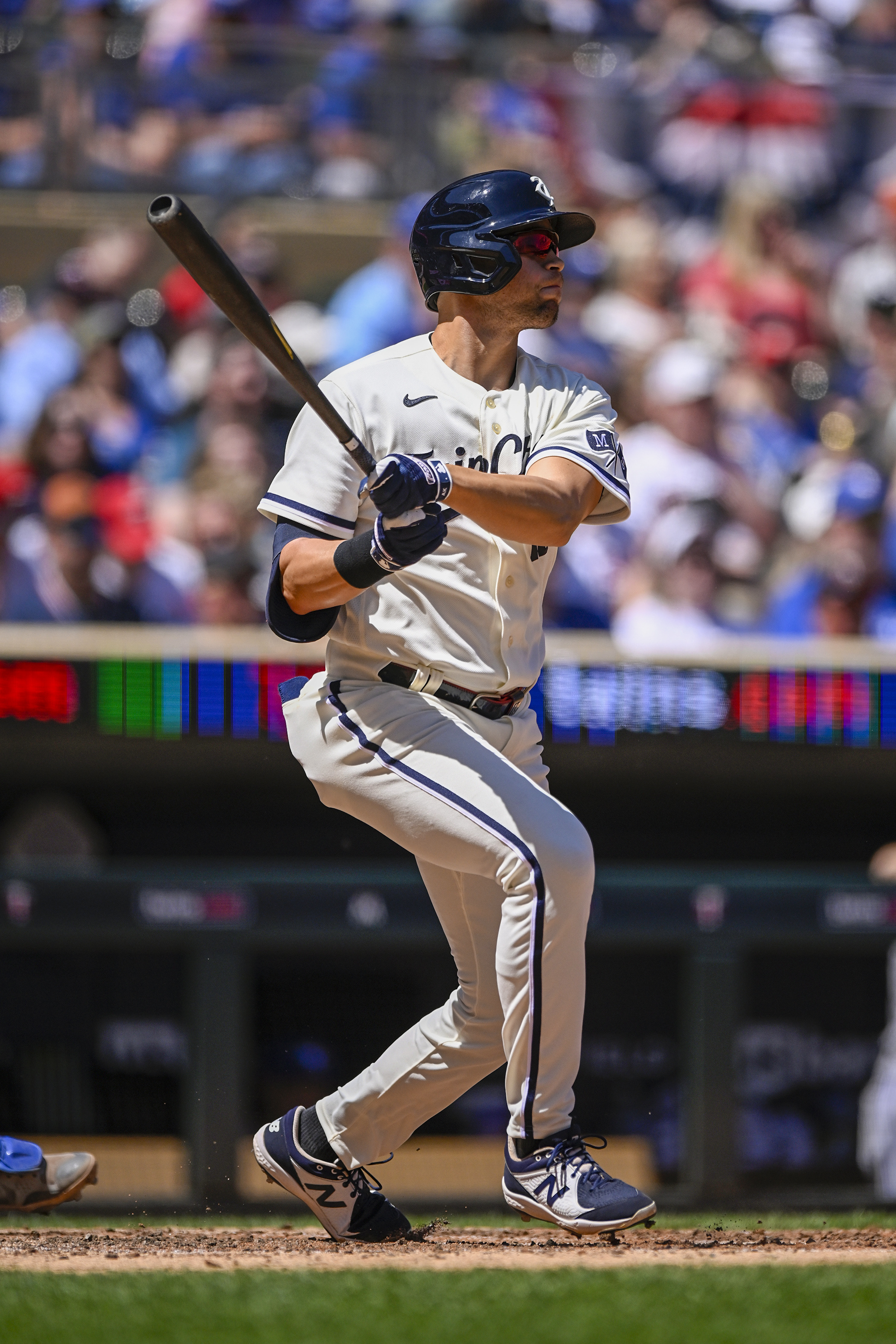 Willi Castro homers twice to propel Twins past Blue Jays