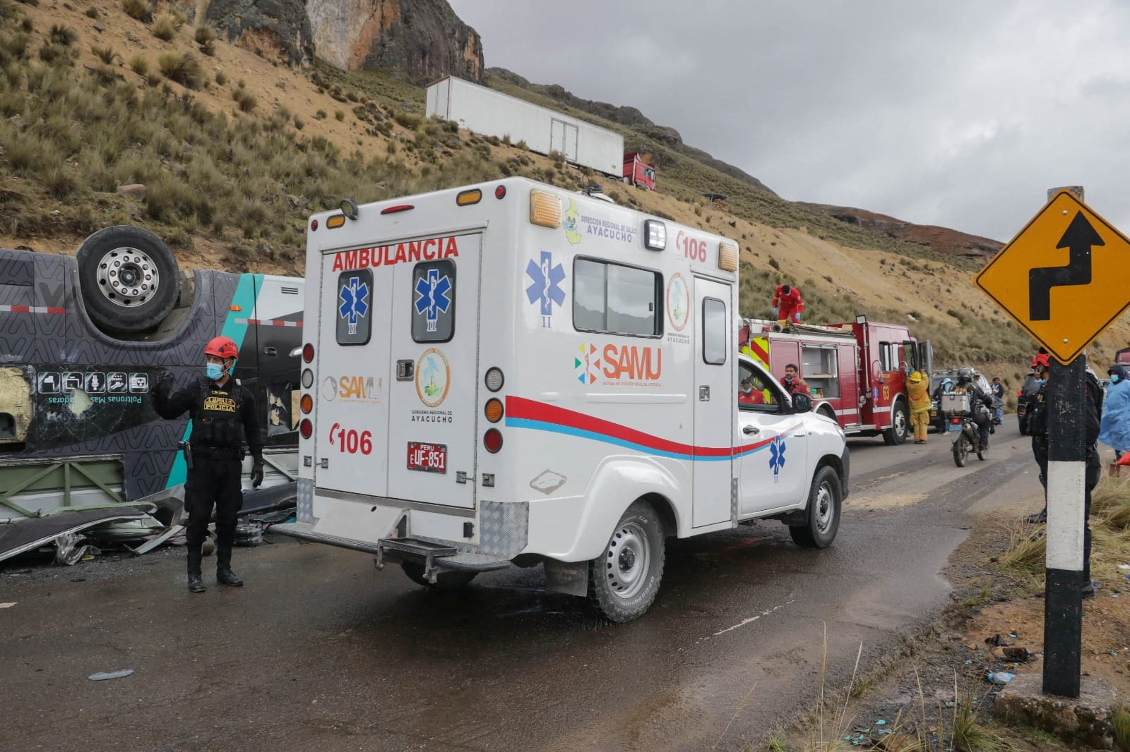 Rescue operation after a crash on a highway in Ayacucho