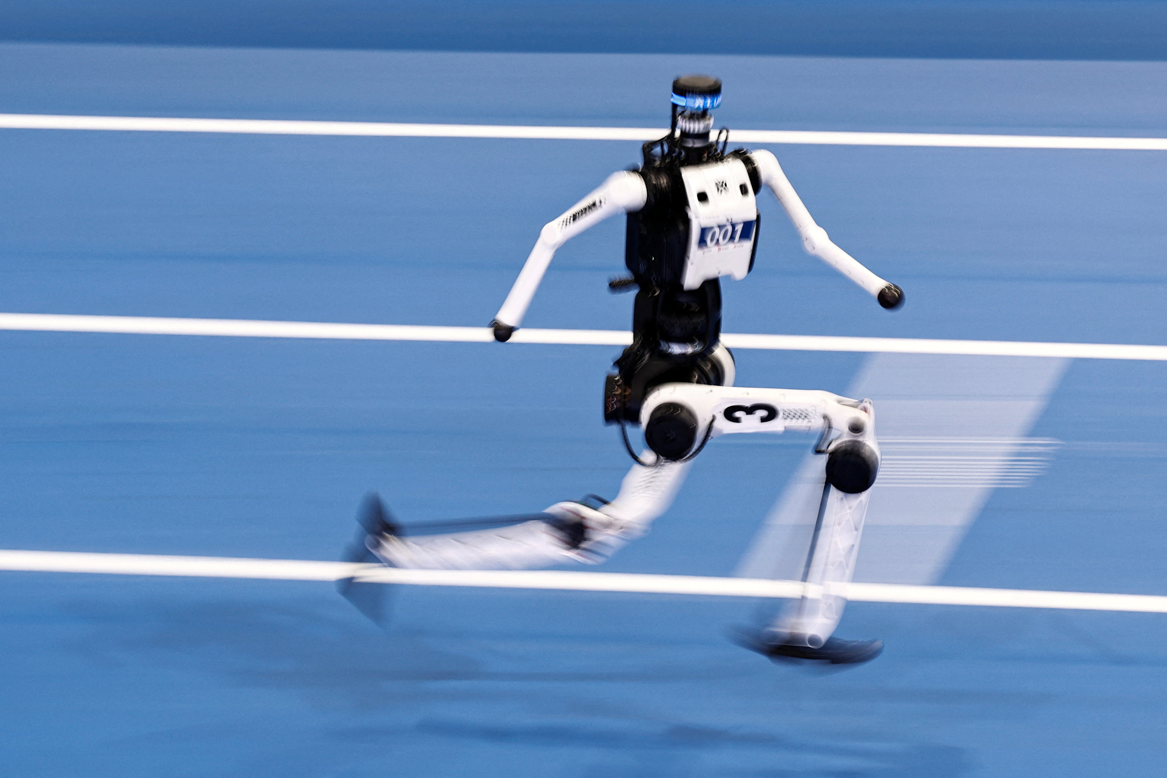 中国 人 型 ロボット