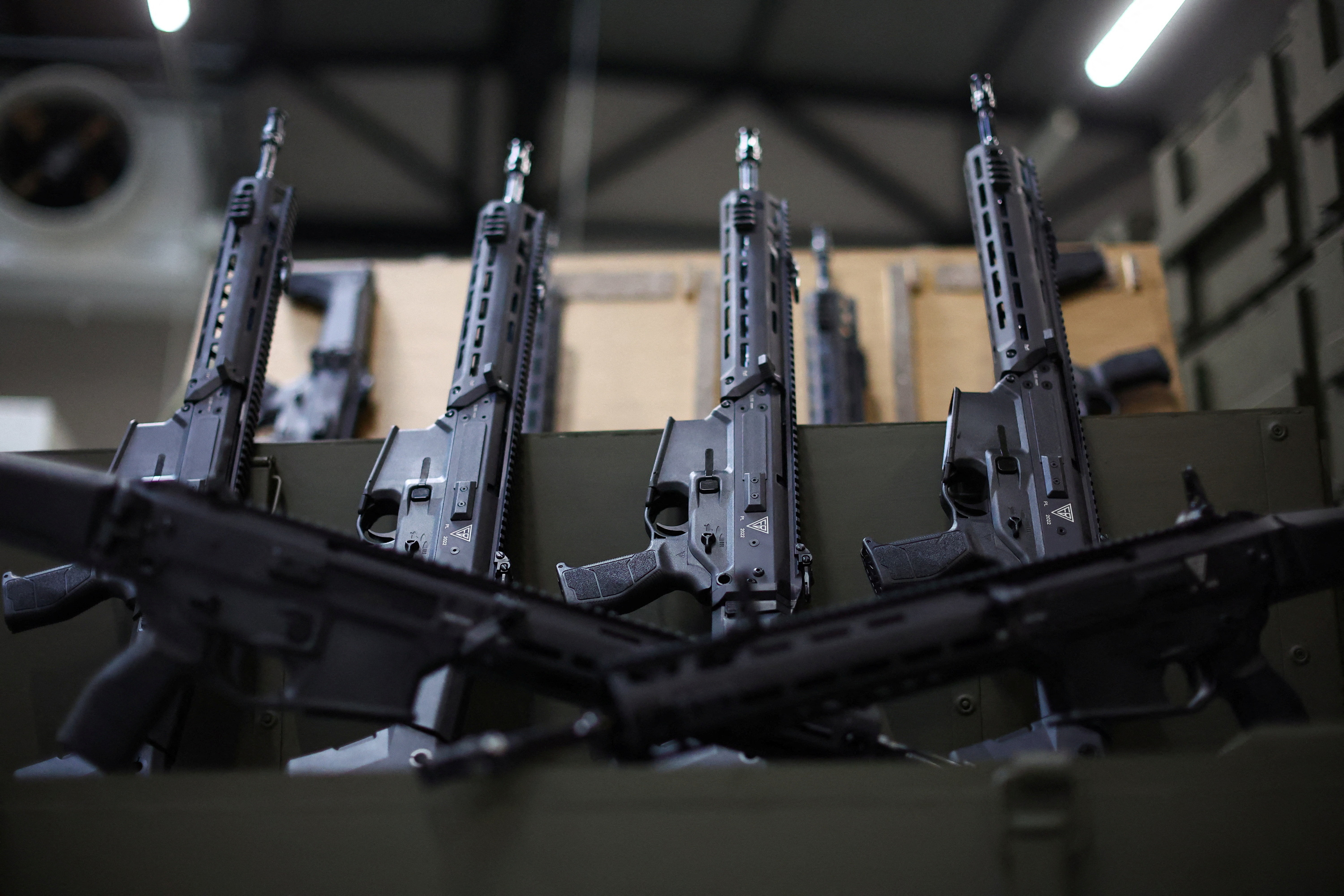 GROT C16 FB-M1, sistema modular de fuzis de assalto é visto na fábrica de armas Fabryka Broni Lucznik em Radom