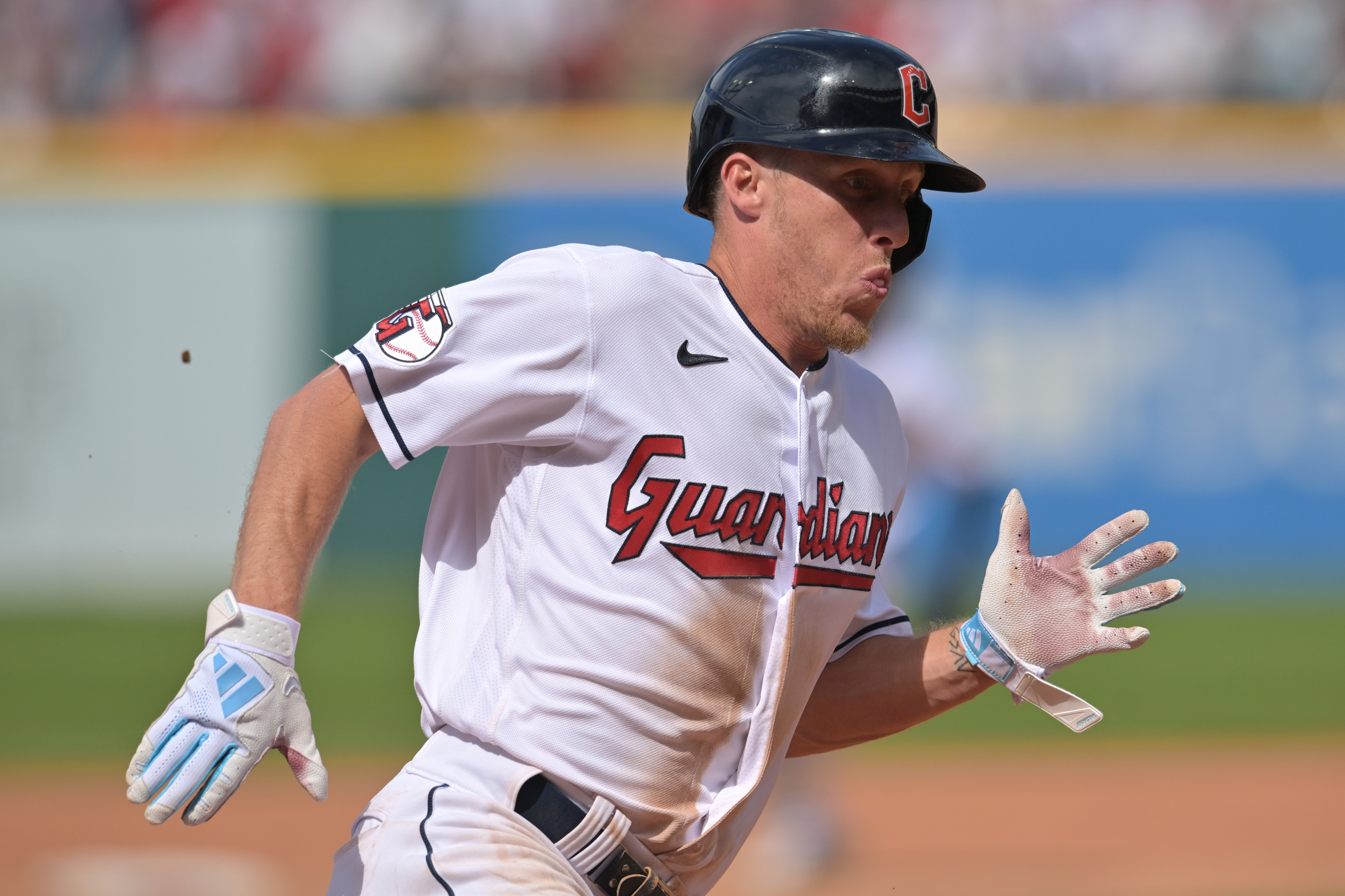 Guardians walk off Cards on Jose Ramirez double