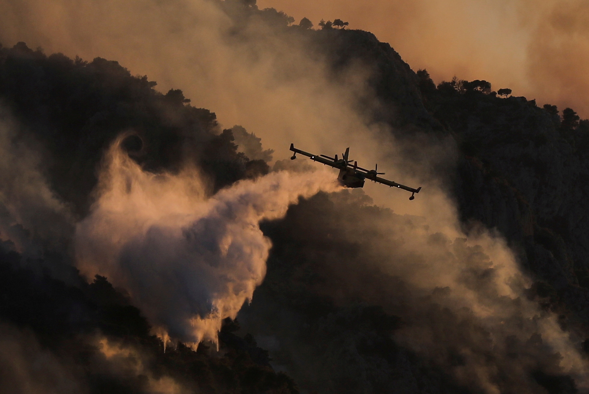 Wildfire near the village of Kechries, Greece
