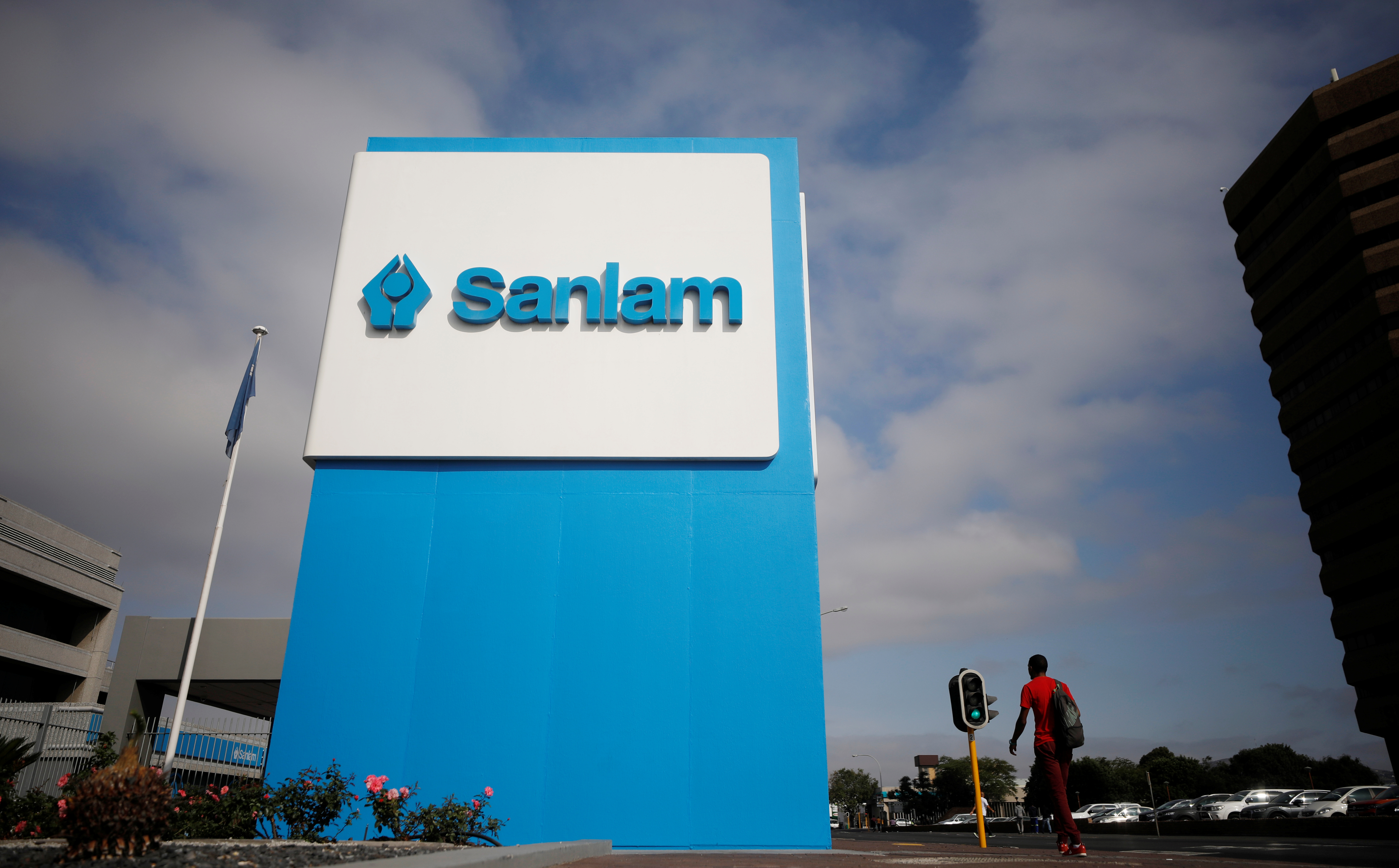 S.African insurer Sanlam reports 3% rise in annual profit | Reuters