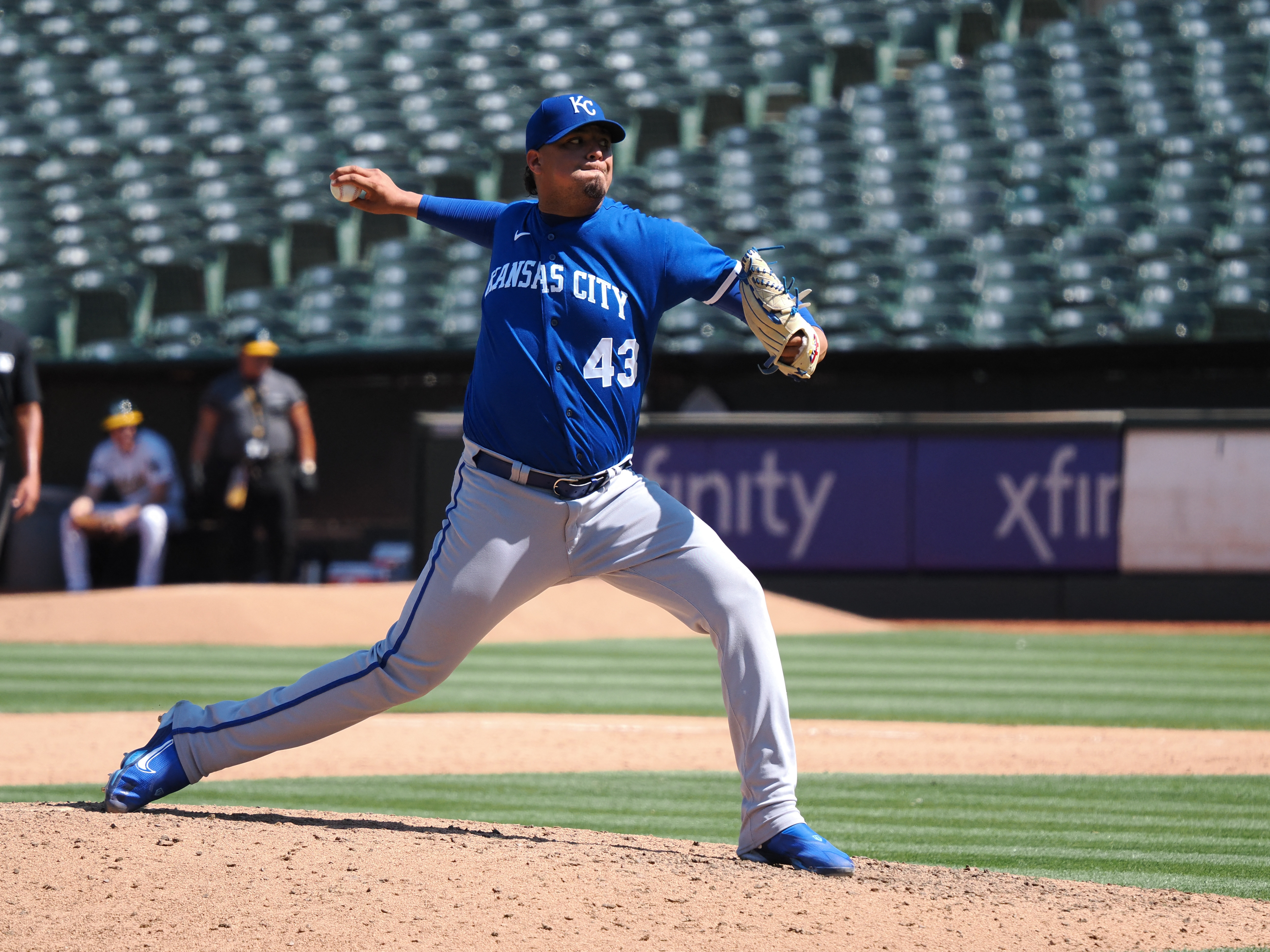 Jackson Kowar's Kansas City Royals debut lasts 2/3 of inning