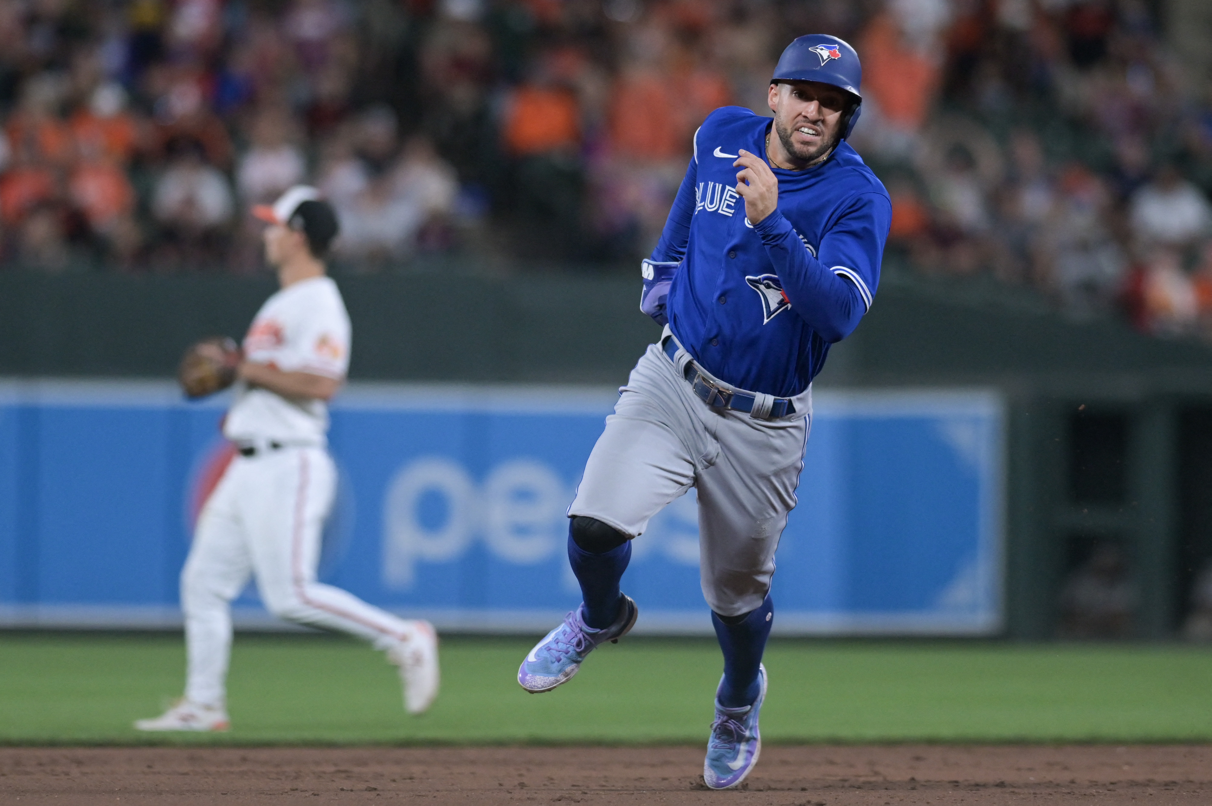 Jays' Jose Berrios flirts with no-hitter, now 10-0 vs. O's