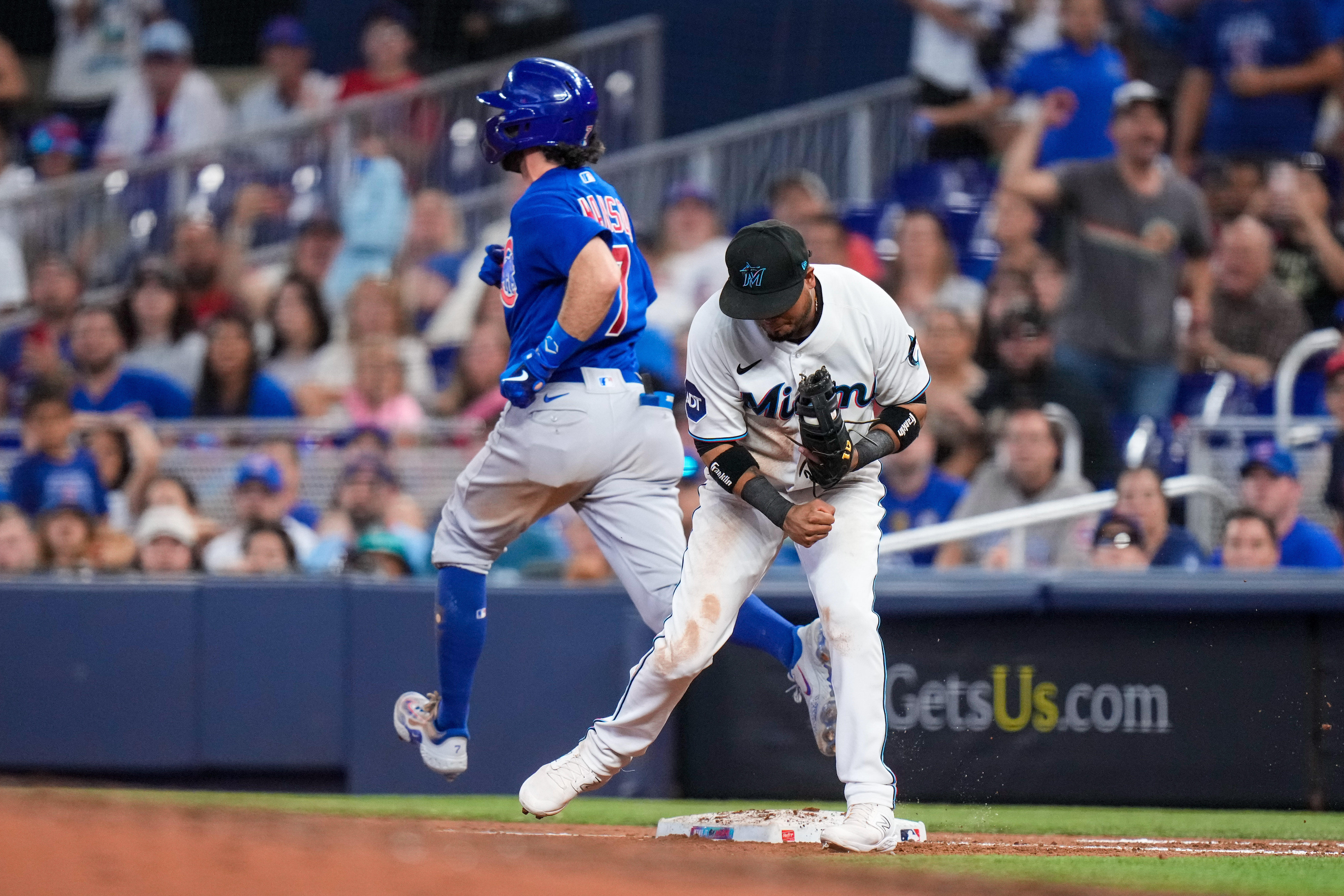 Luis Arraez drives in game-winning run as Marlins top Cubs