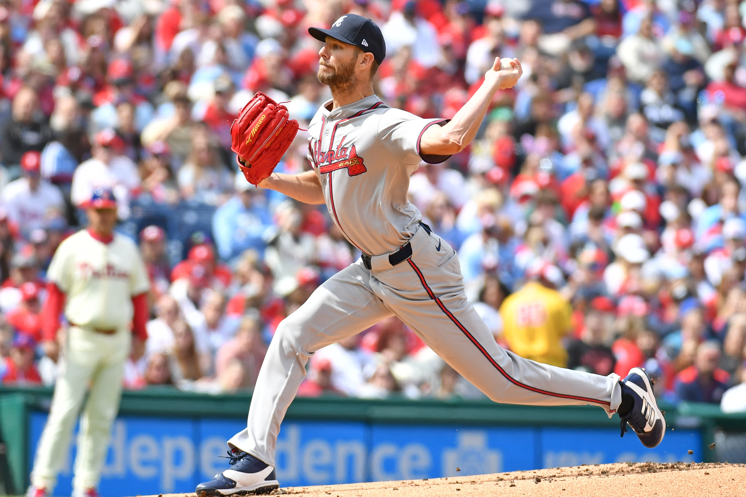 Phillies rally to salvage series vs. Braves | Reuters