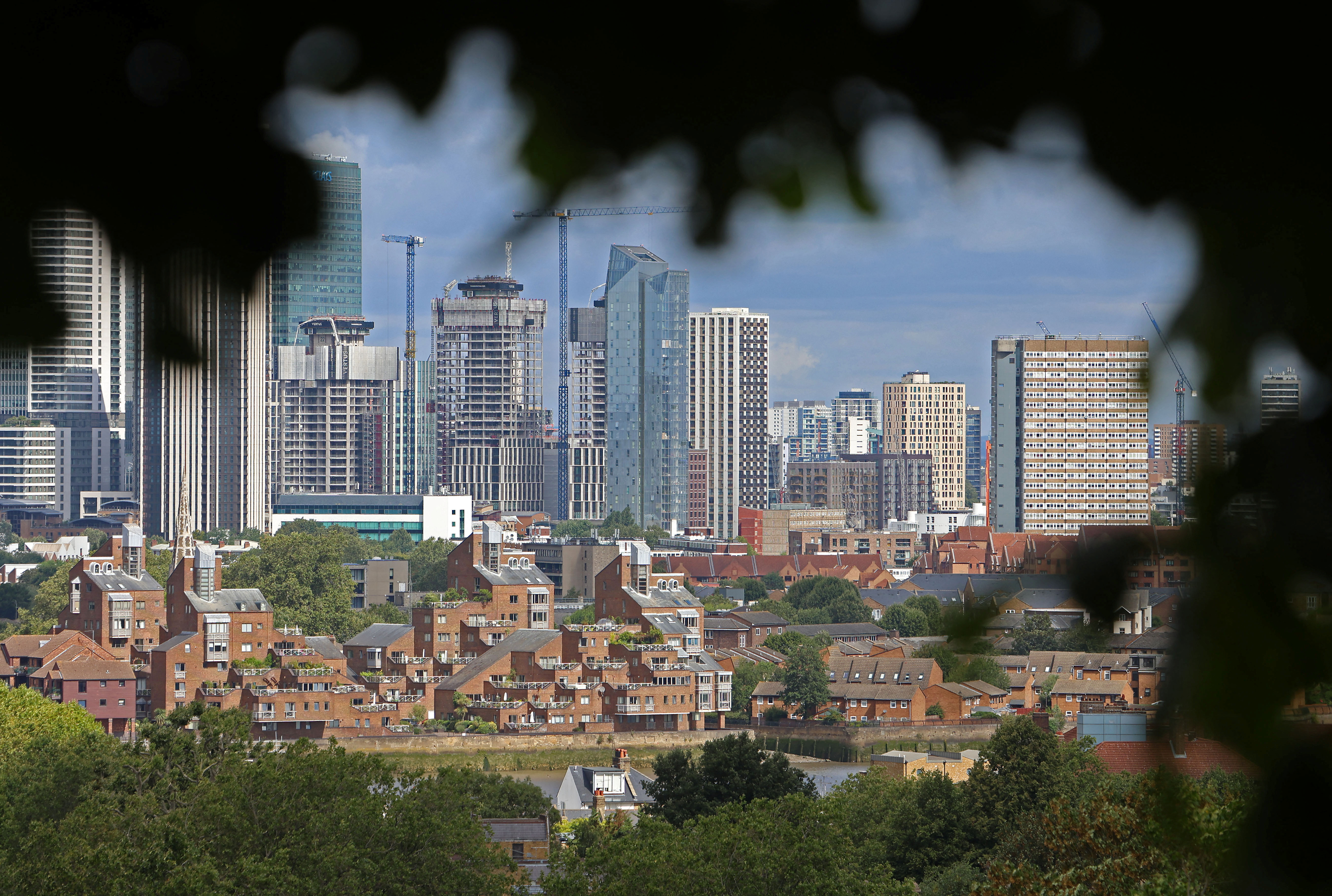 英住宅価格、6月は前月比＋0.2％　高金利がなお圧迫＝調査