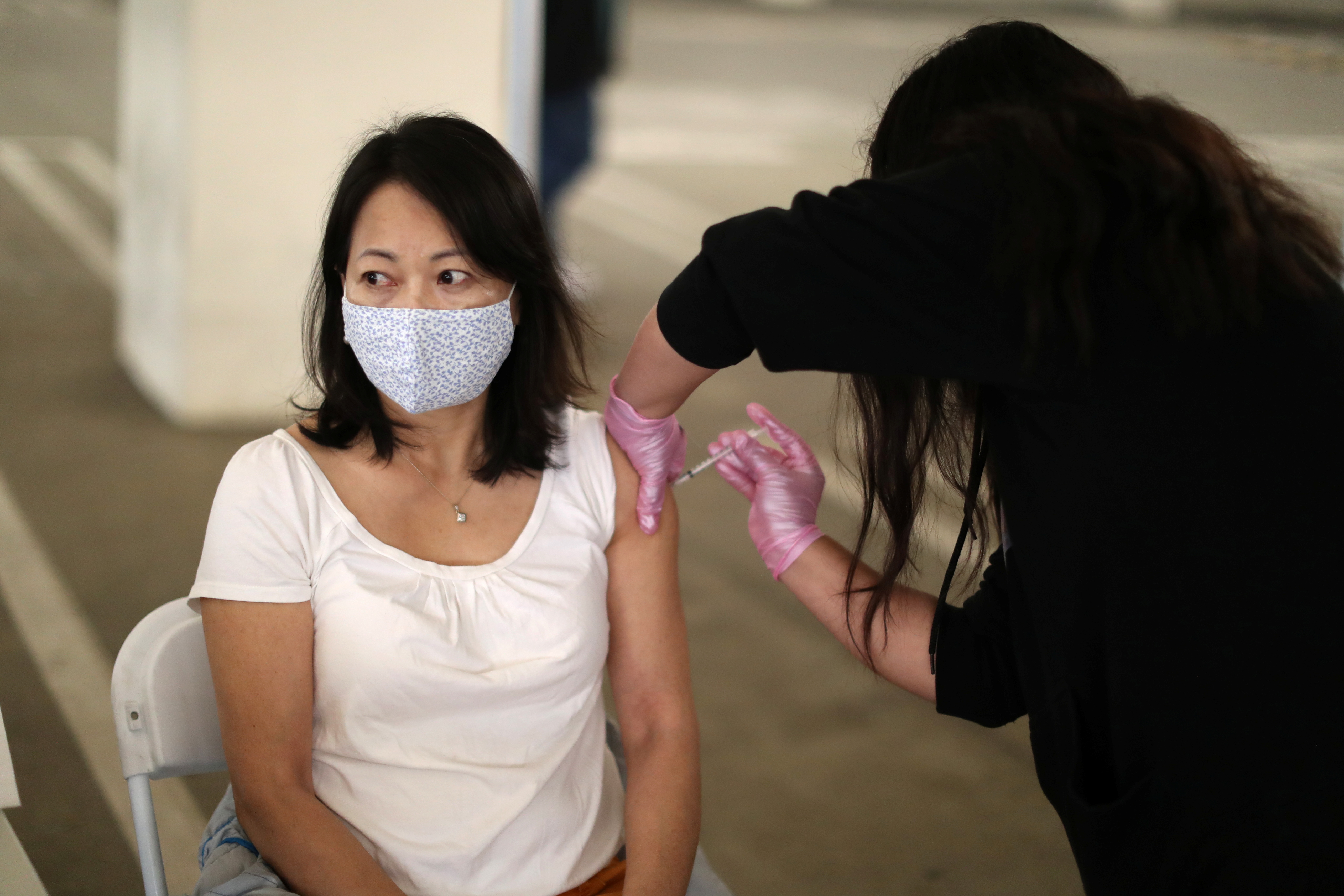 COVID-19 vaccination in Los Angeles