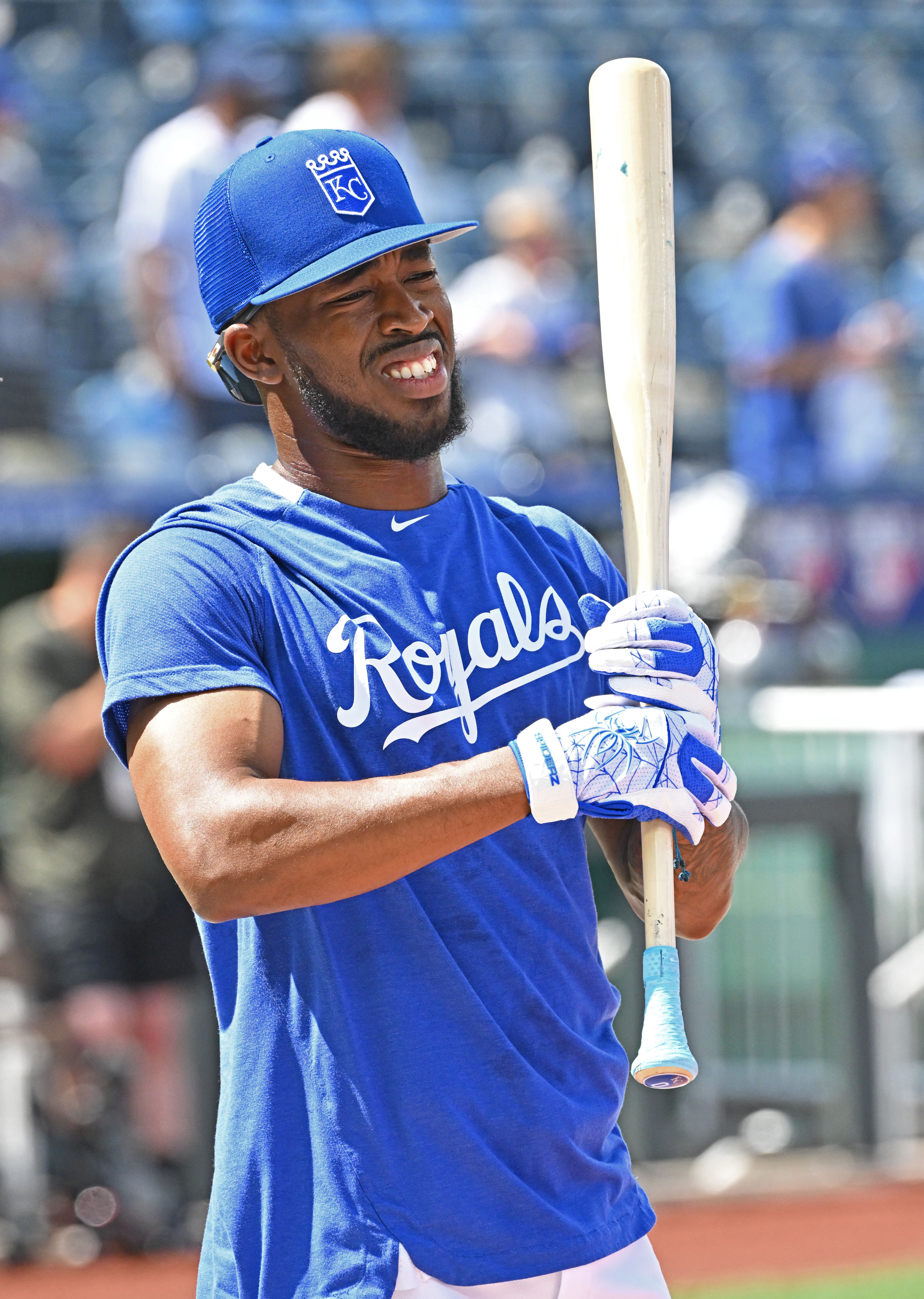 Which Dodgers players have also played for the Royals? MLB