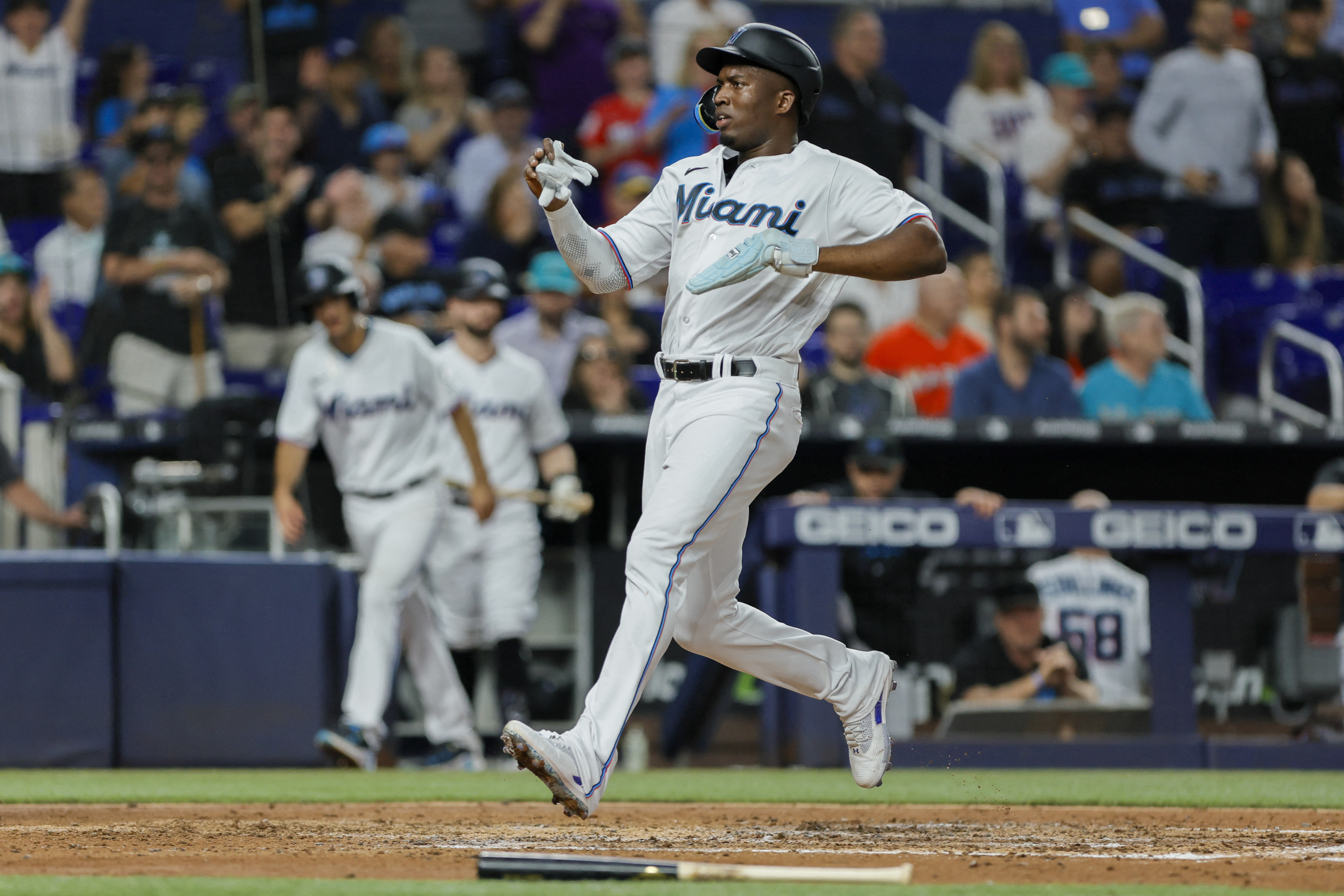 MLB capsules: Arraez goes 5 for 5 to lift batting average to .400 as  Marlins blank Jays 11-0