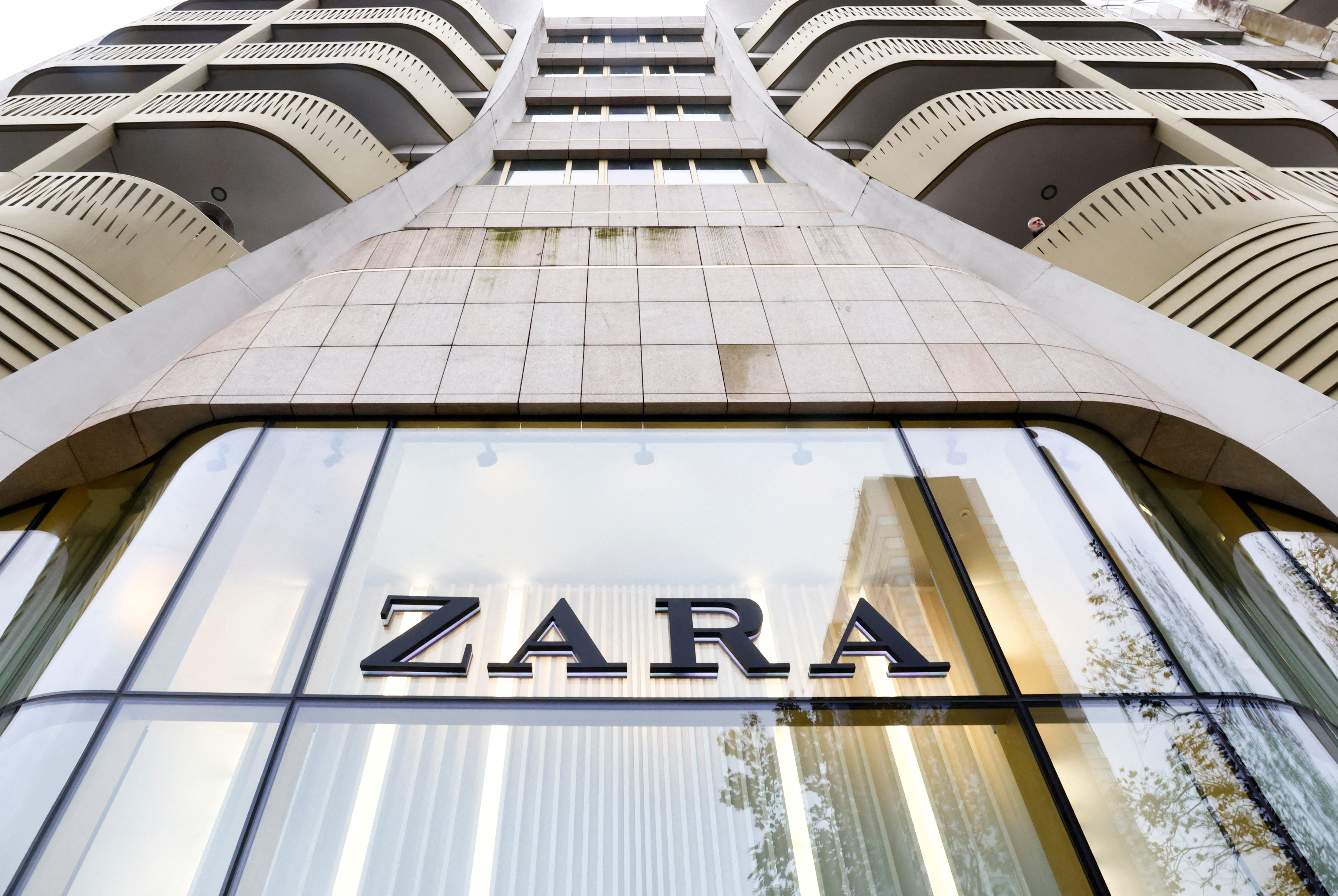 Zara enters pre-owned clothing biz, offers repair, resale & donation svces