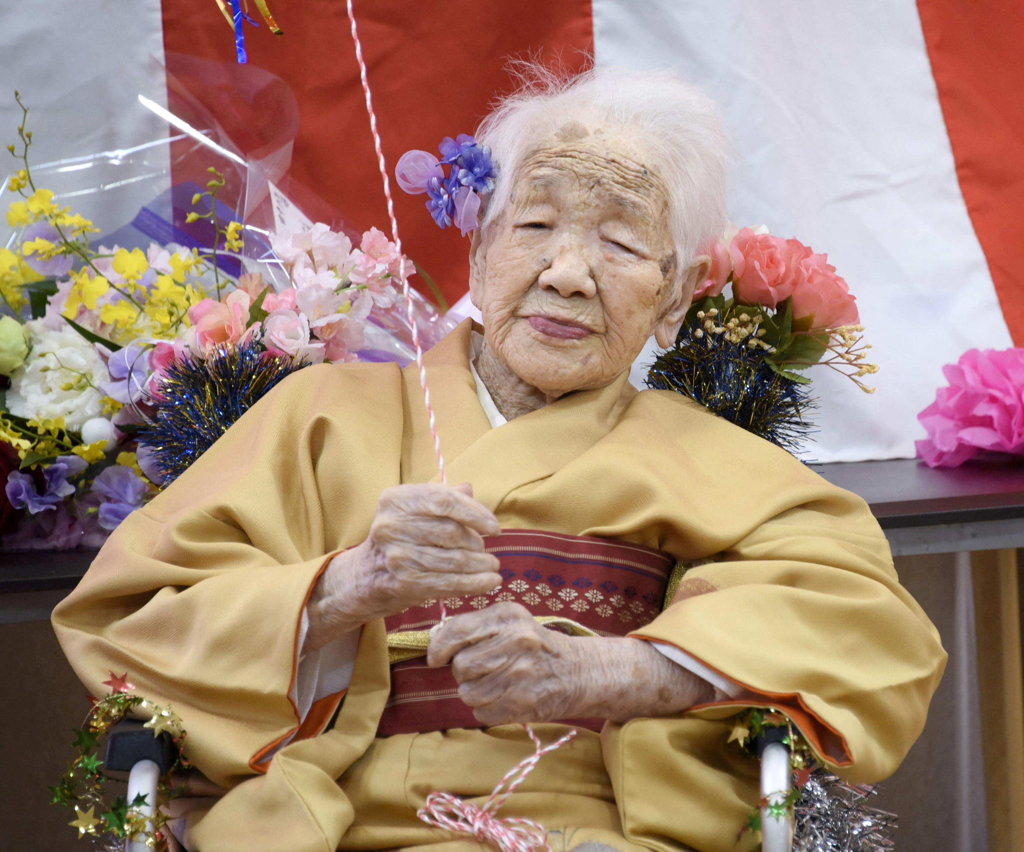 Умер самый старый в мире. Долгожительница Японии Канэ Танака. Танака Кане долгожитель. Канэ Танака 2020. Канэ Танака в молодости.