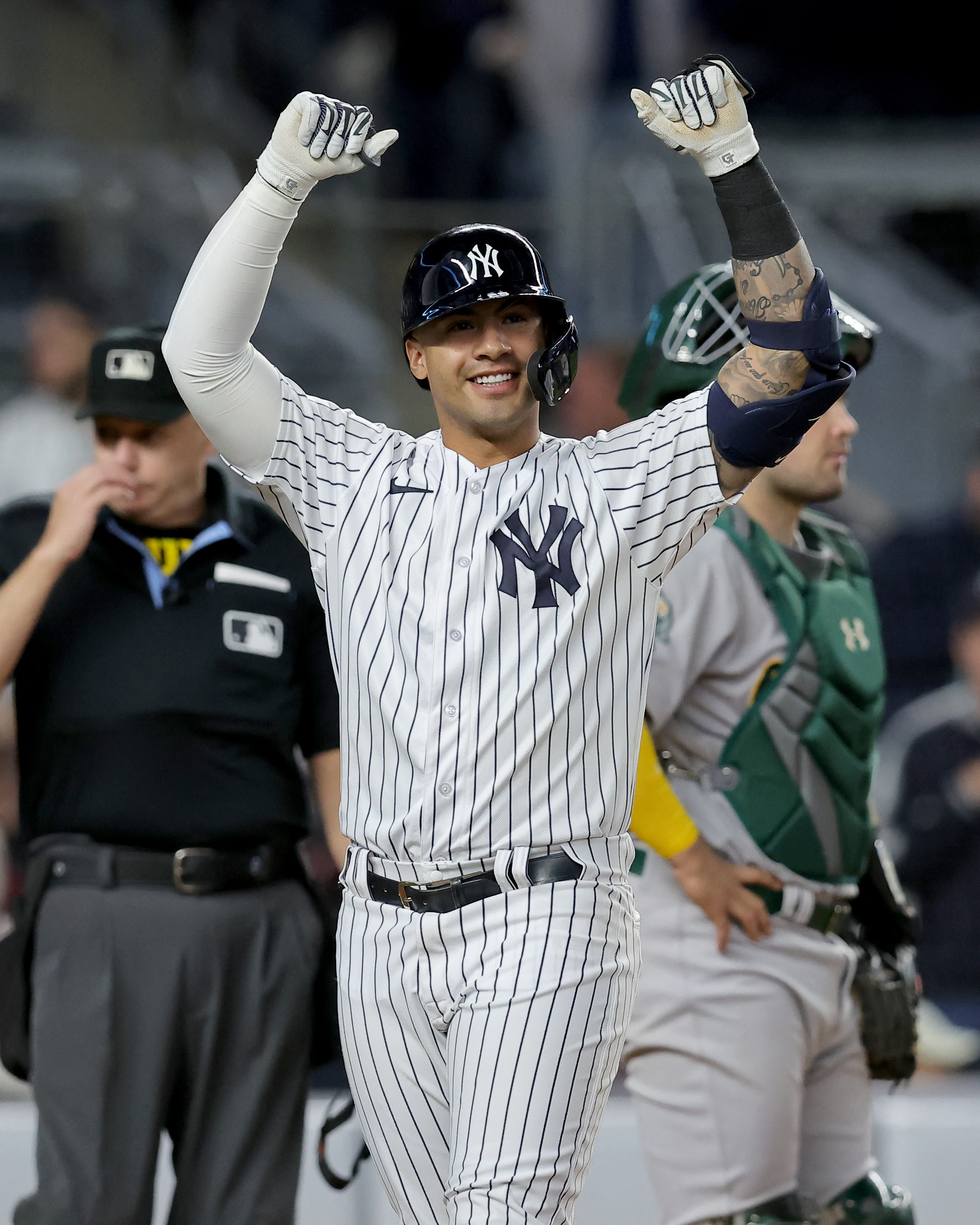 Aaron Judge returns, Yankees throttle A's