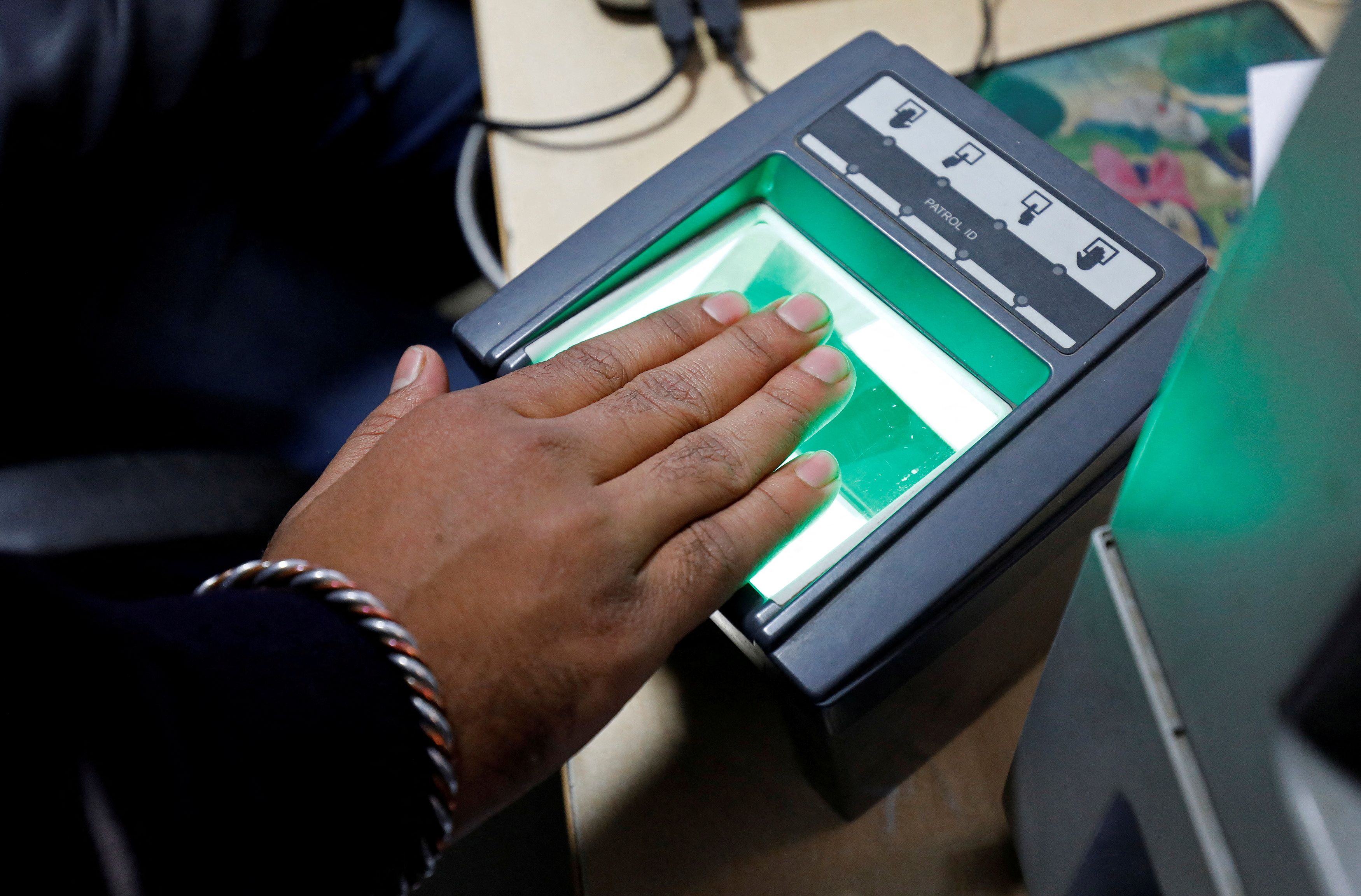 India Withdraws Warning On National Biometric ID After Online Panic 