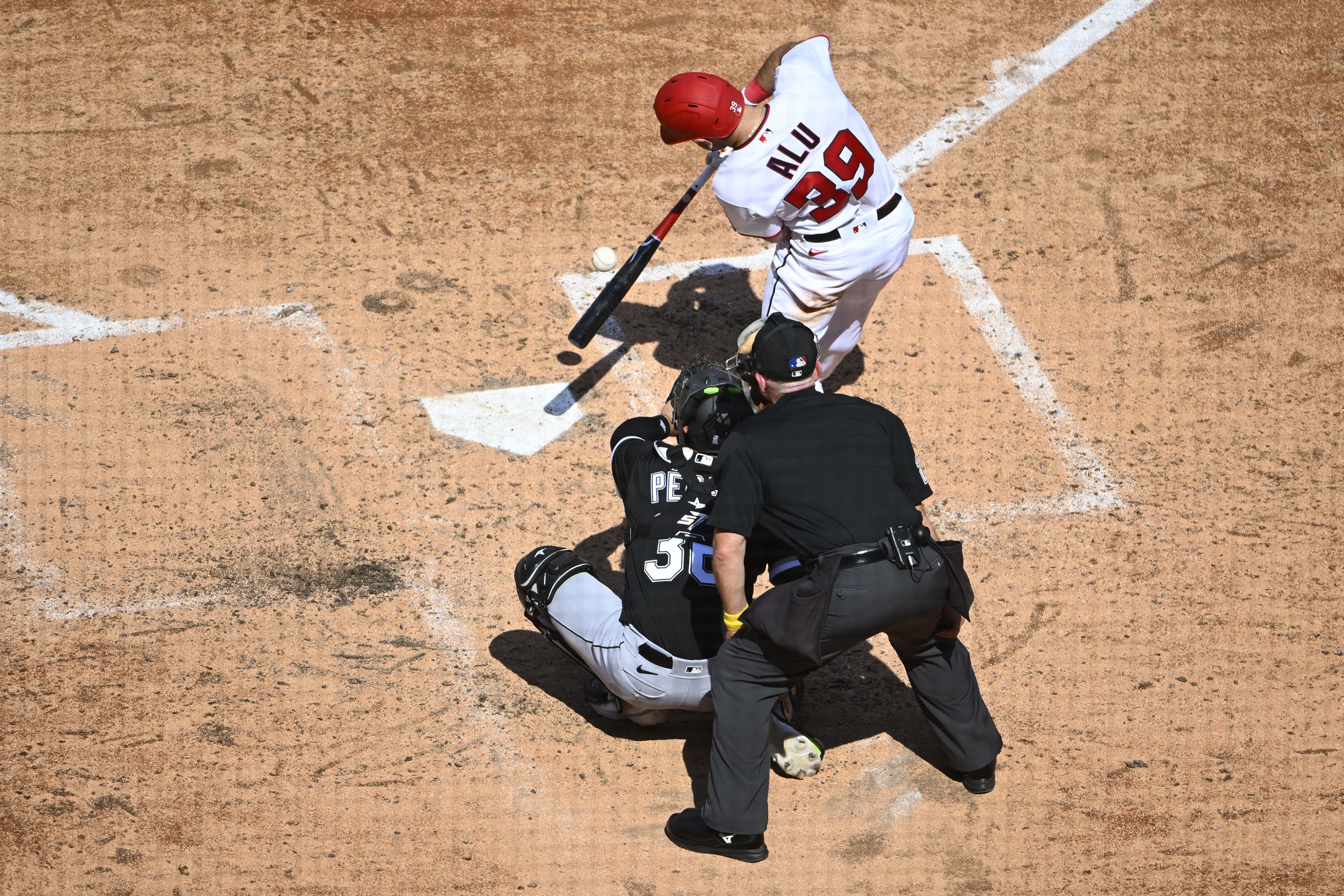 Lane Thomas powers Nationals past reeling White Sox