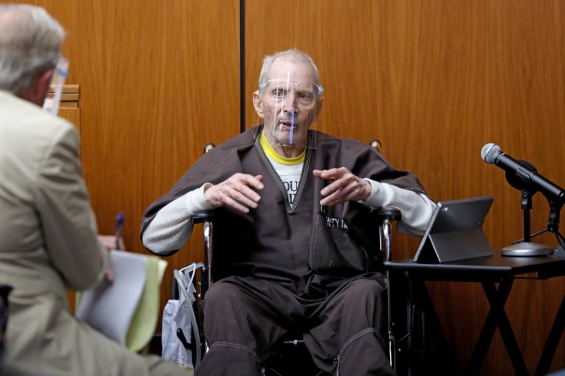 Robert Durst takes the stand and testifies in his murder trial answering questions from defense attorney Dick DeGuerin at the Inglewood Courthouse in California, U.S., August 9, 2021.  Gary Coronado/Los Angeles Times/Pool via REUTERS