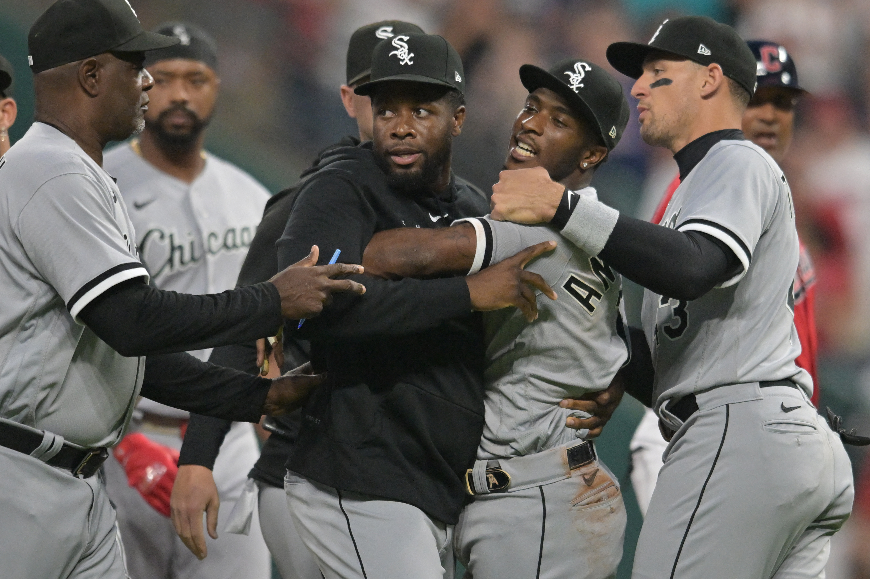 White Sox's win over Guardians marred by brawl, ejections