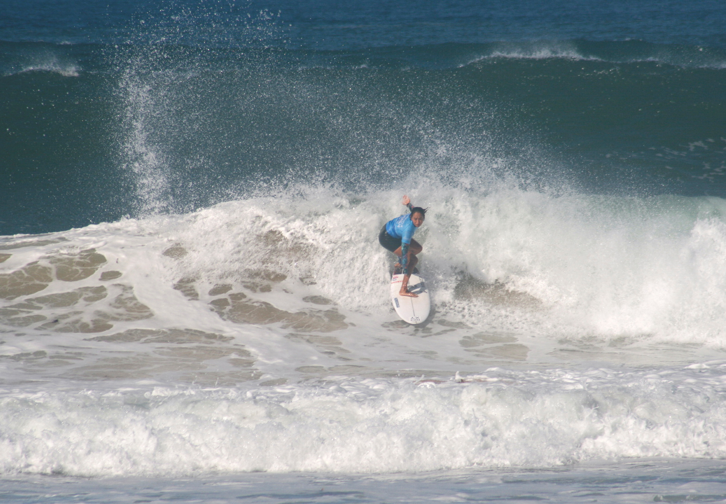 Vahine Fierro, conquering planet surf - Welcome Tahiti