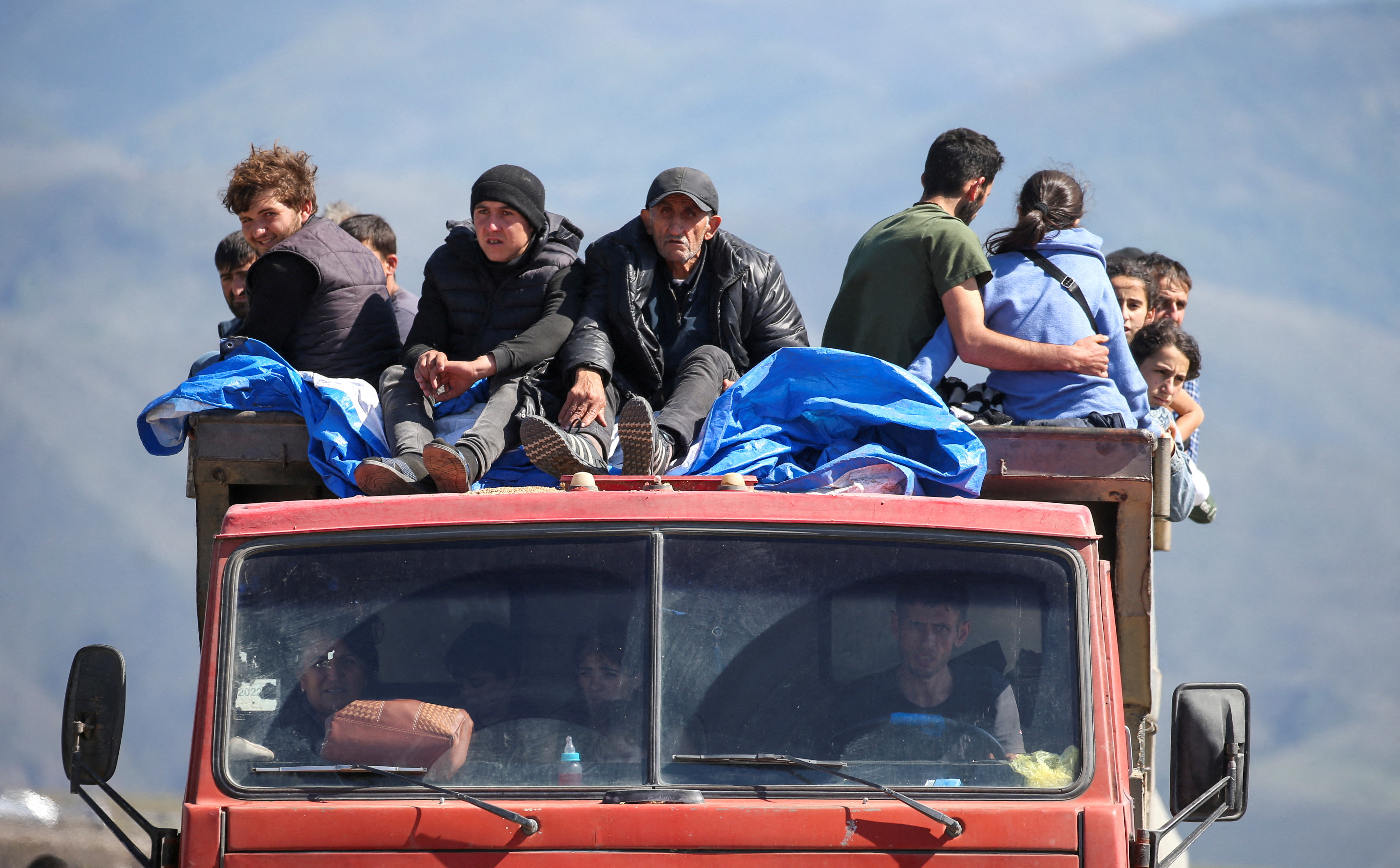 Refugees from Nagorno-Karabakh arrive in Kornidzor