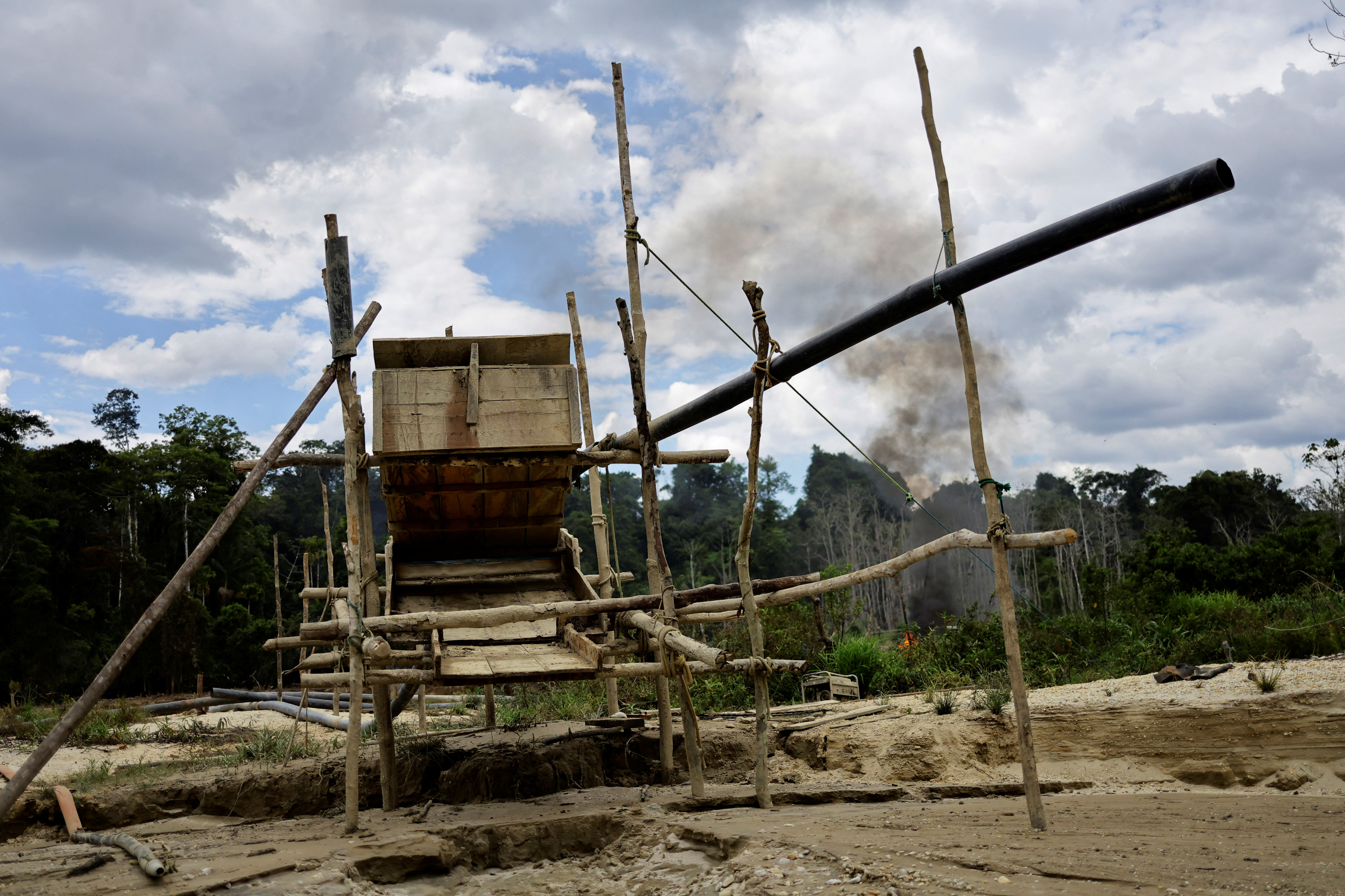 Operation by IBAMA against illegal mining in Yanomami Indigenous land