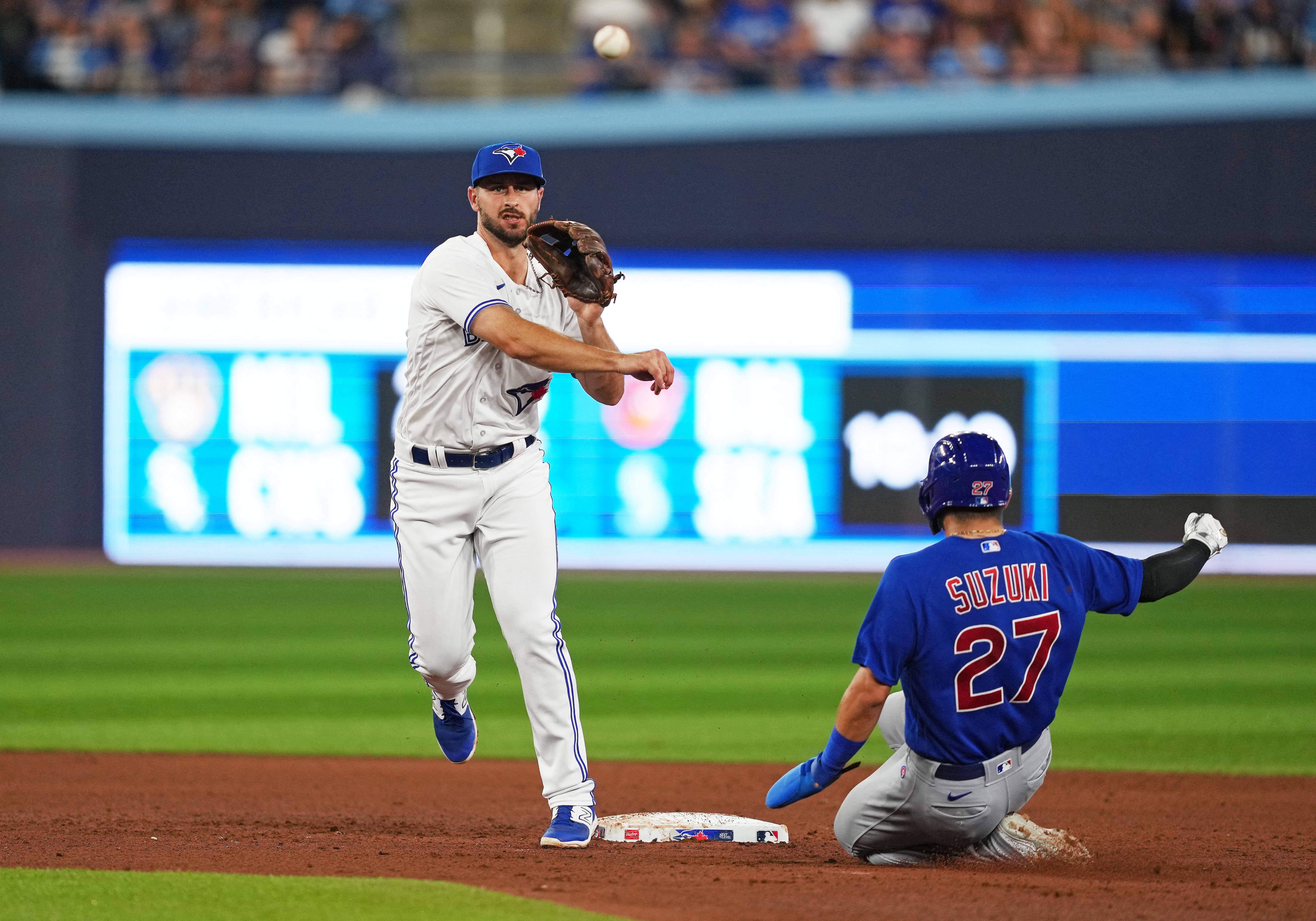 Bellinger and Hoerner homer, Assad pitches career-high 7 innings as Cubs  beat Blue Jays 6-2 - ABC News