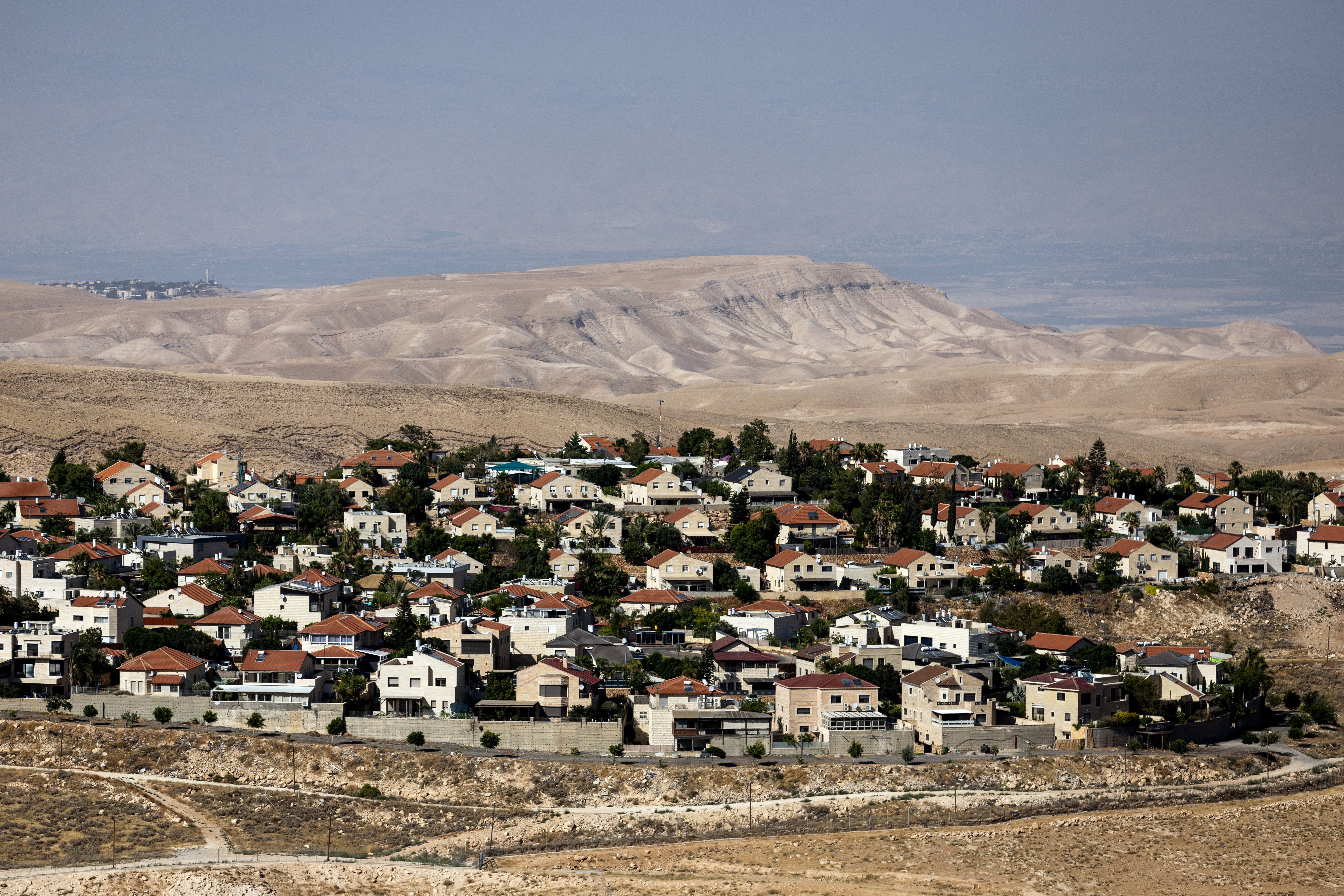 Una vista general muestra el asentamiento judío de Cedar.