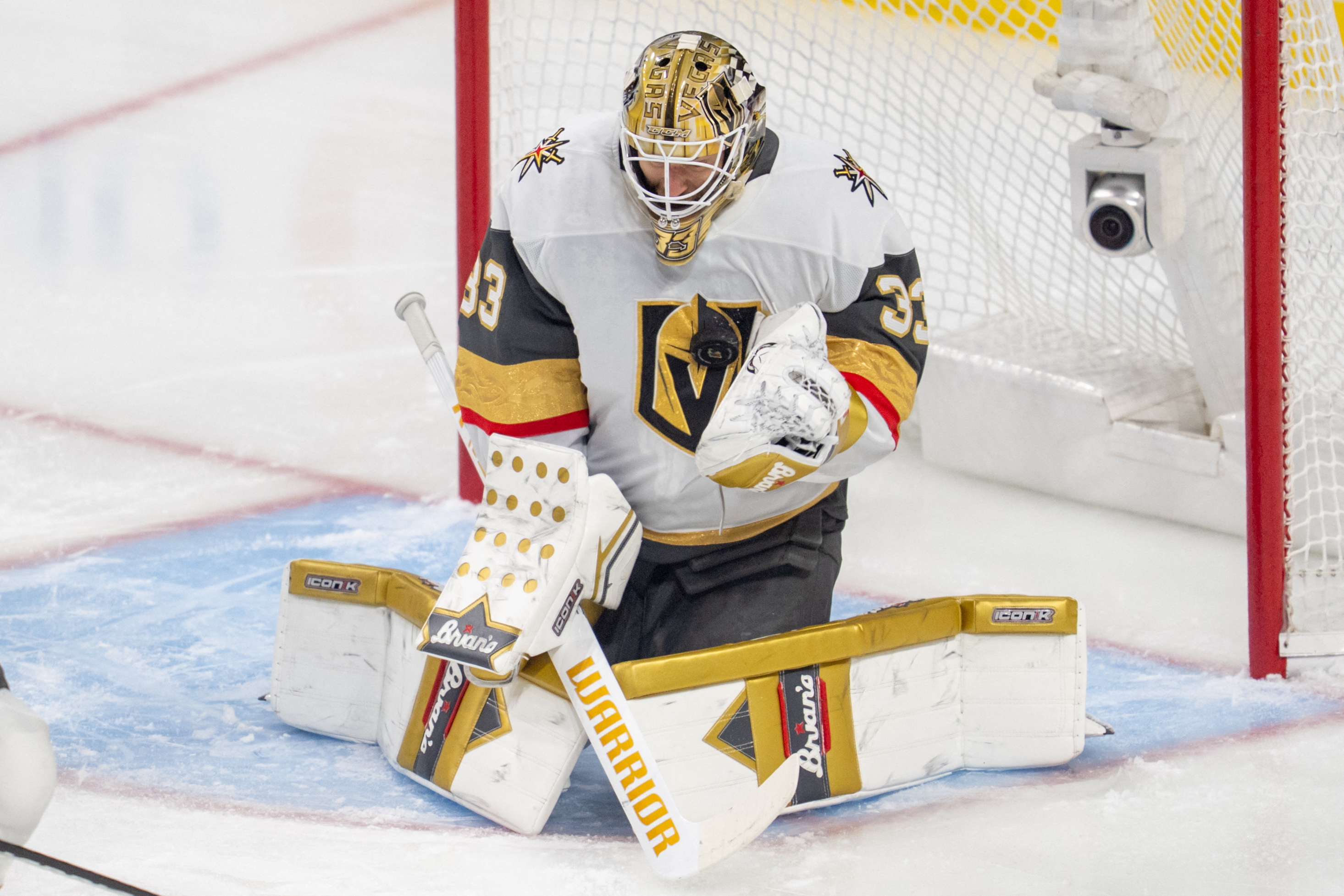 Wild take series lead with 5-2 win over Knights | Reuters