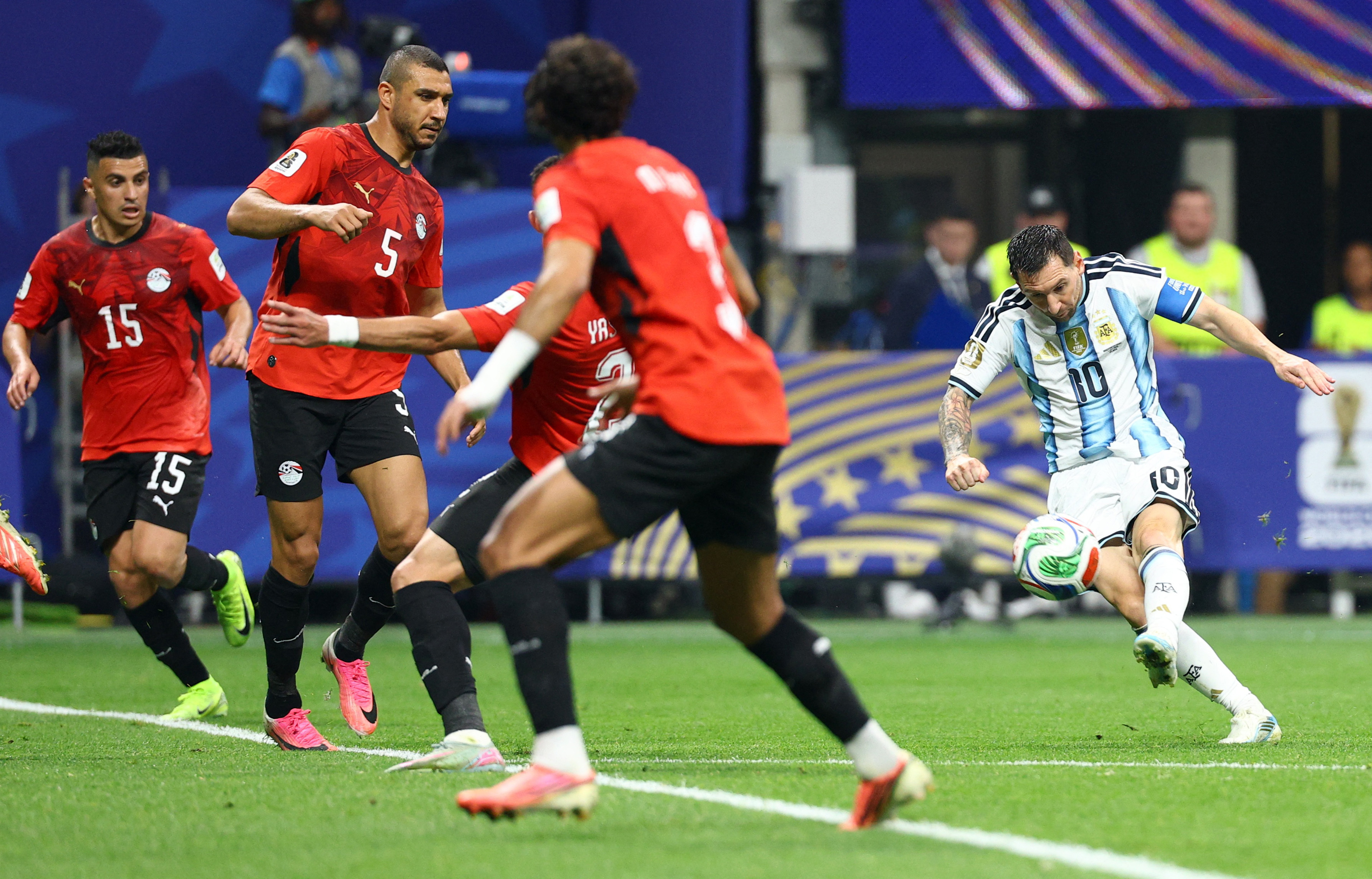 【国内未発売・アルゼンチン製】2022 アルゼンチン メッシ 選手支給モデル M サッカー＝アルゼンチンW杯8強、メッシ1G1Aでエジプトに劇的逆転