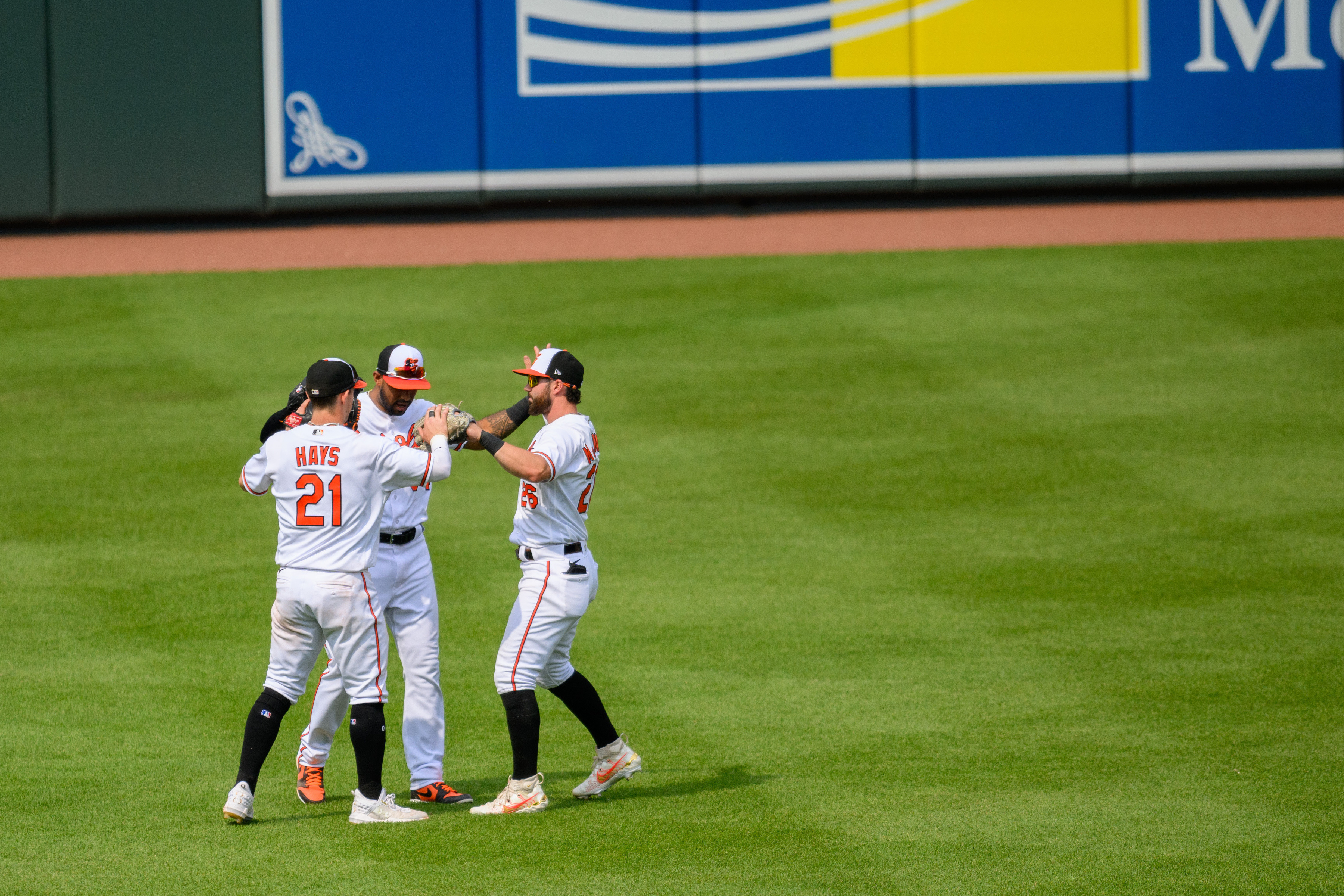 Orioles unleash offense to continue Royals' misery