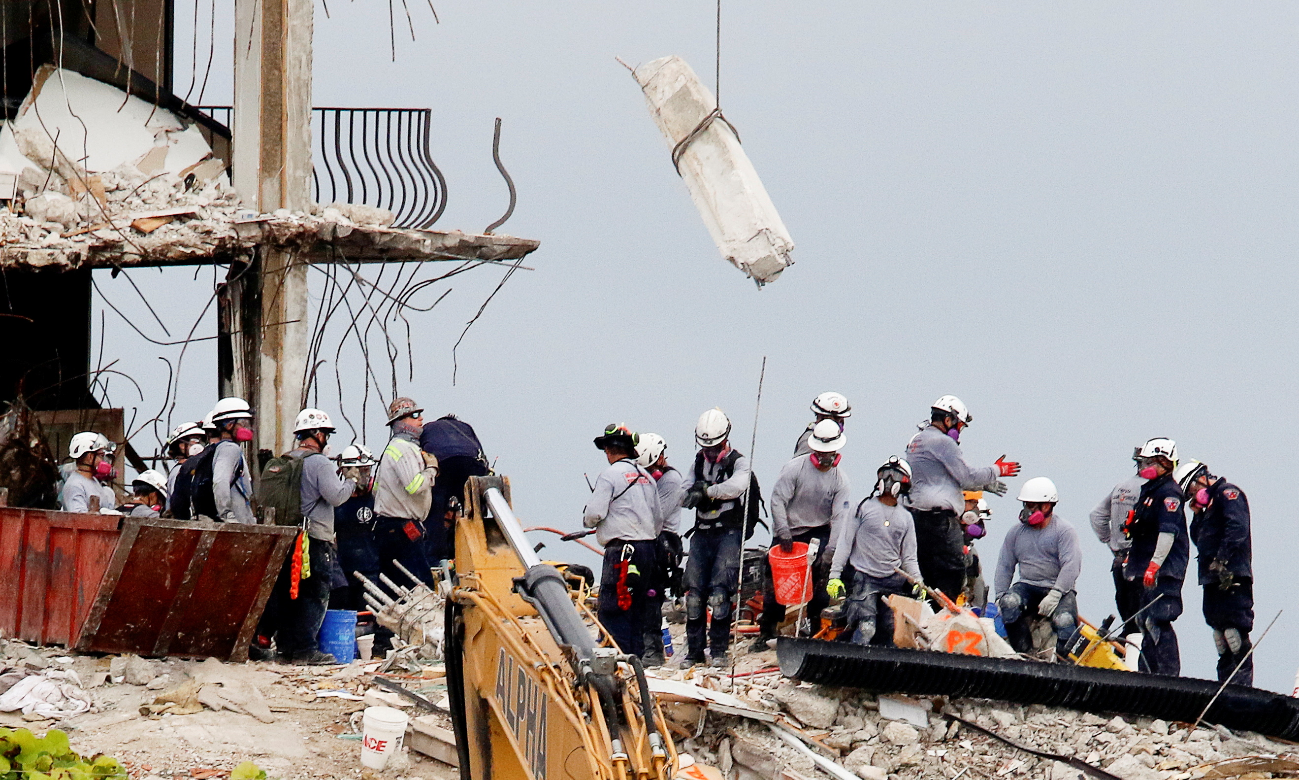 Death toll rises to 18 nearly a week after Florida condo collapse | Reuters