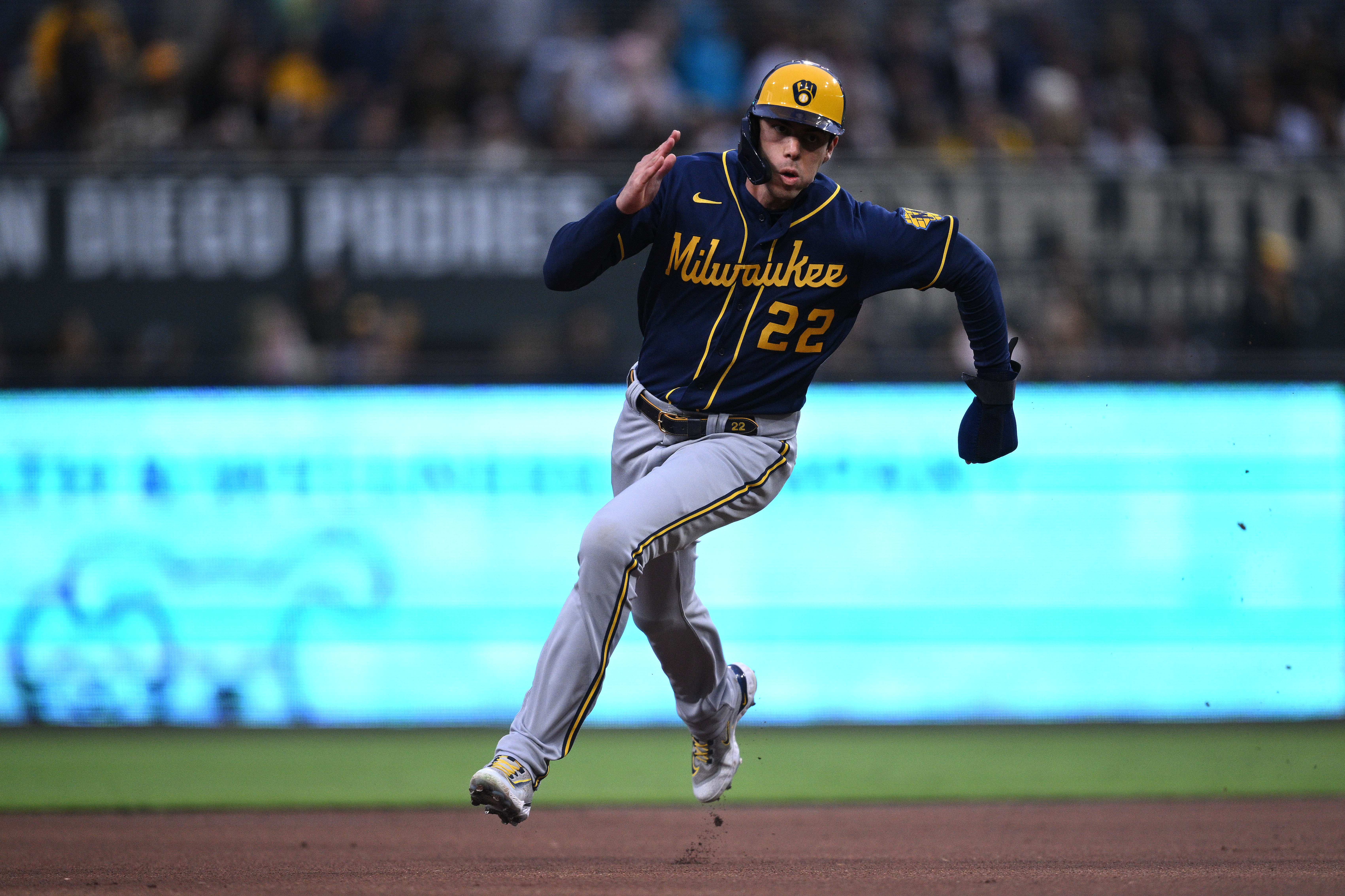 Rowdy Tellez's sac fly in 10th lifts Brewers past Padres