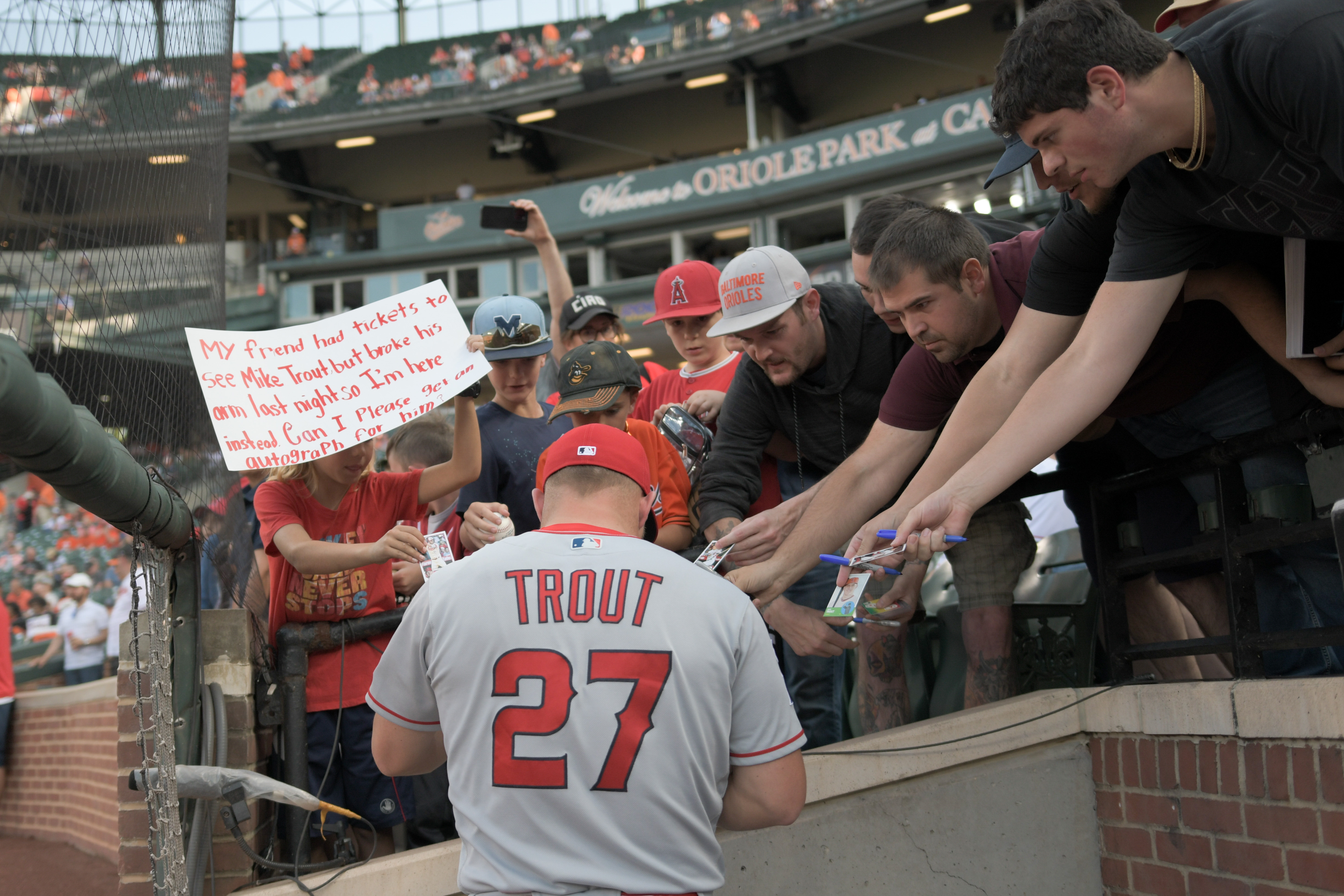 Orioles' Cedric Mullins homers twice on own T-shirt night in