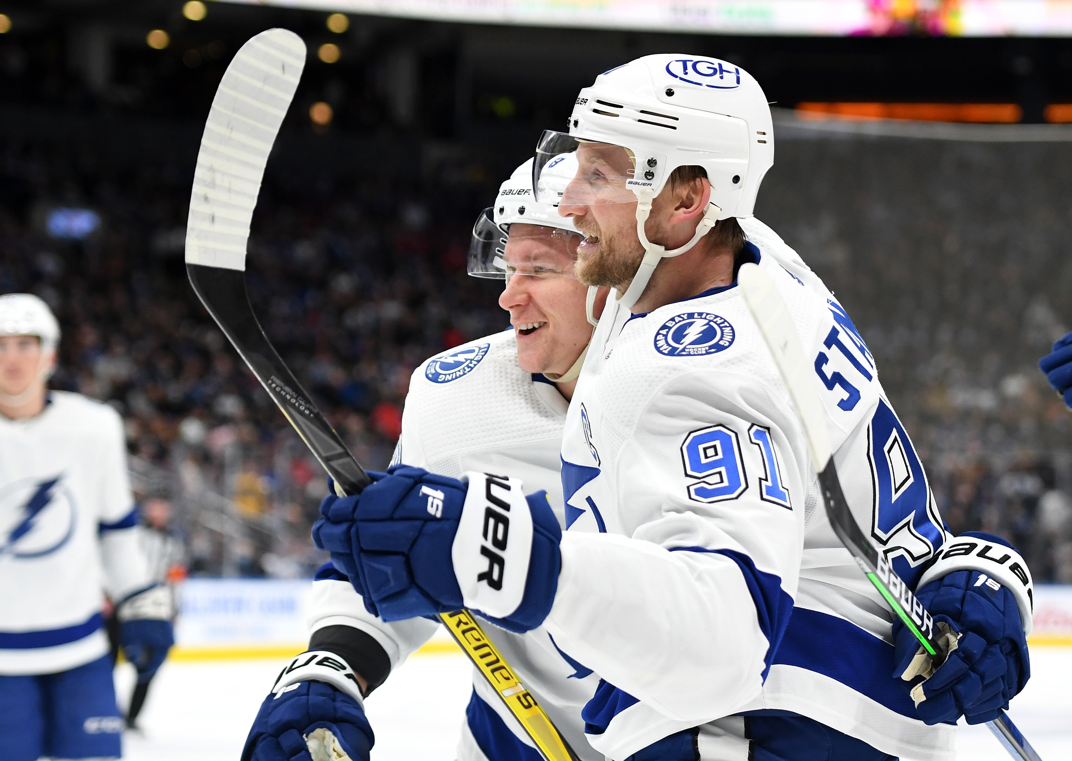 Avalanche look to crush Lightning's dreams of Stanley Cup 'three-peat' |  Reuters