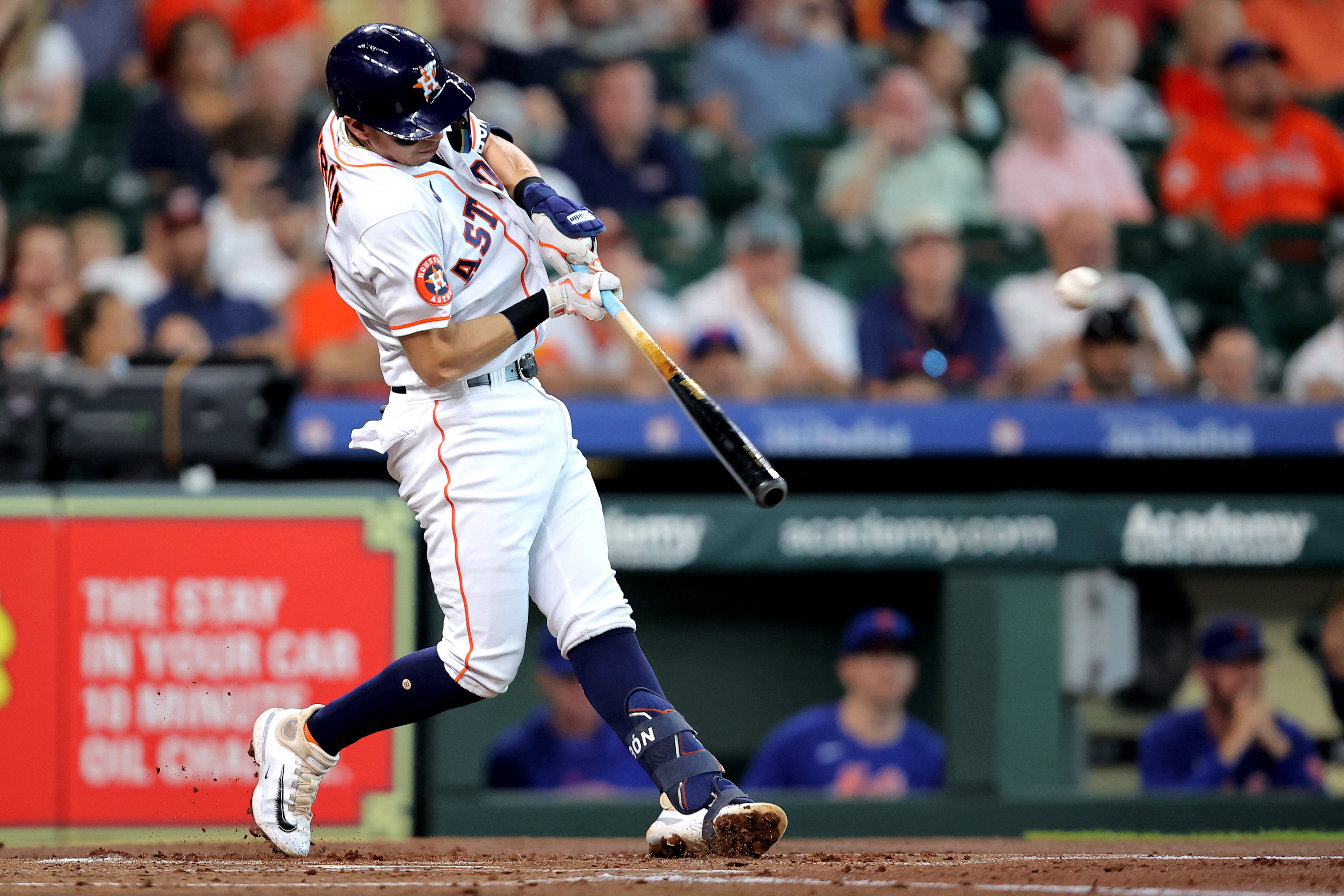 Houston Astros outlast New York Mets 10-8