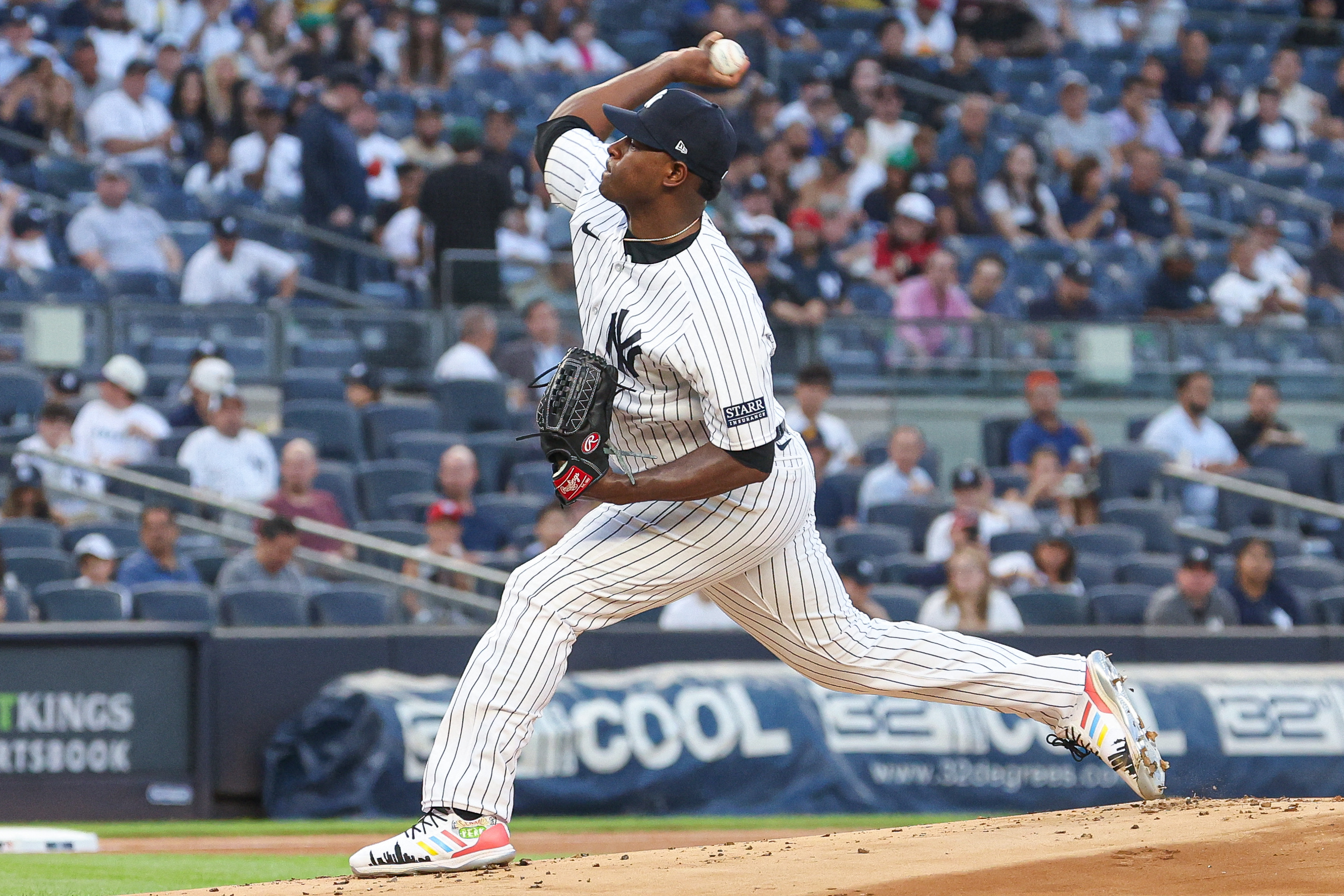 Aaron Judge (3 HRs), Yankees crush Nats to end 9-game skid | Reuters