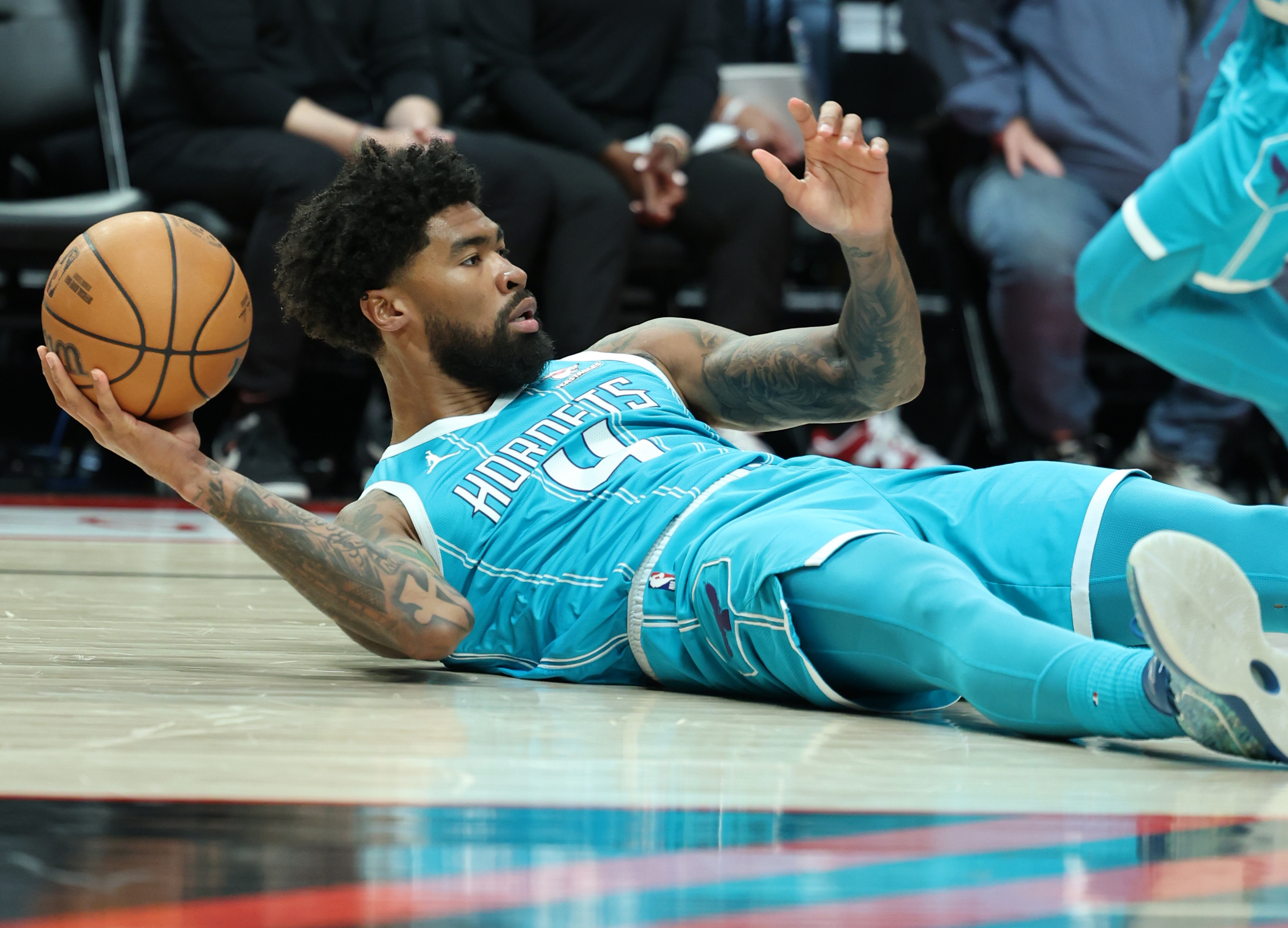 Hornets notch first road win over Blazers since 2008
