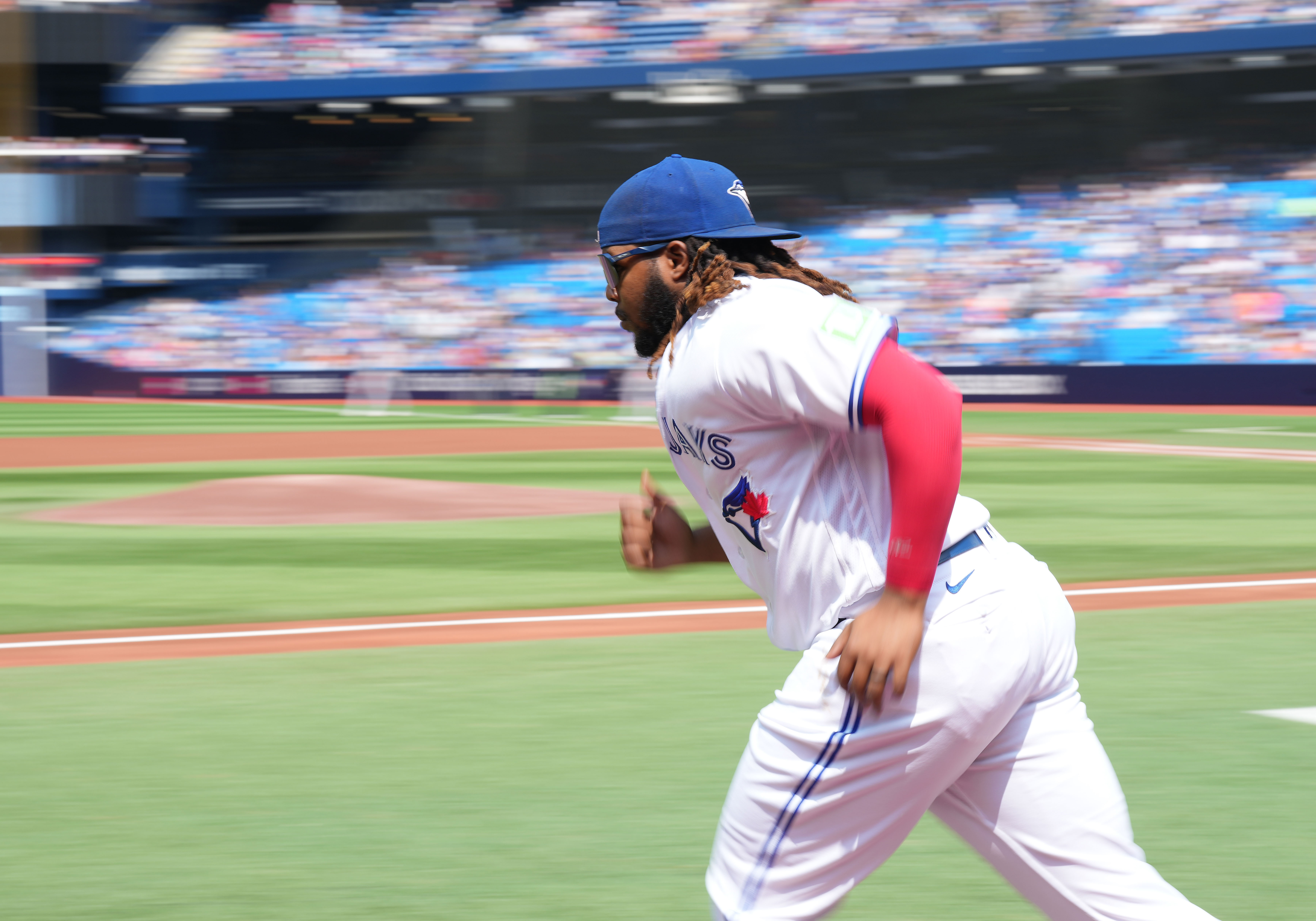 Biggio's heroics lead Blue Jays to win over Guardians after concerning exit  by Ryu