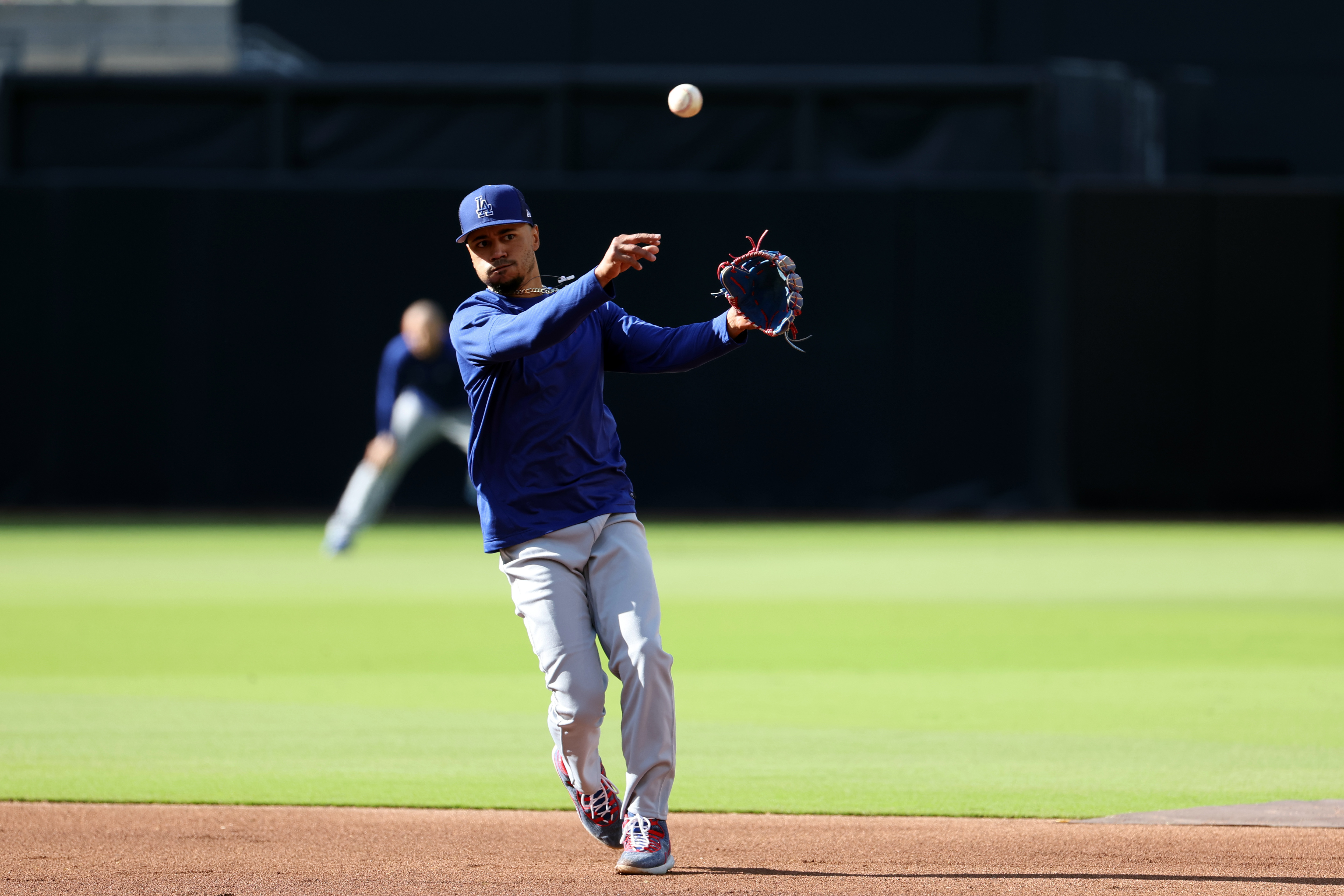 Fernando Tatis Jr. blasts 2 HRs to power Padres past Dodgers